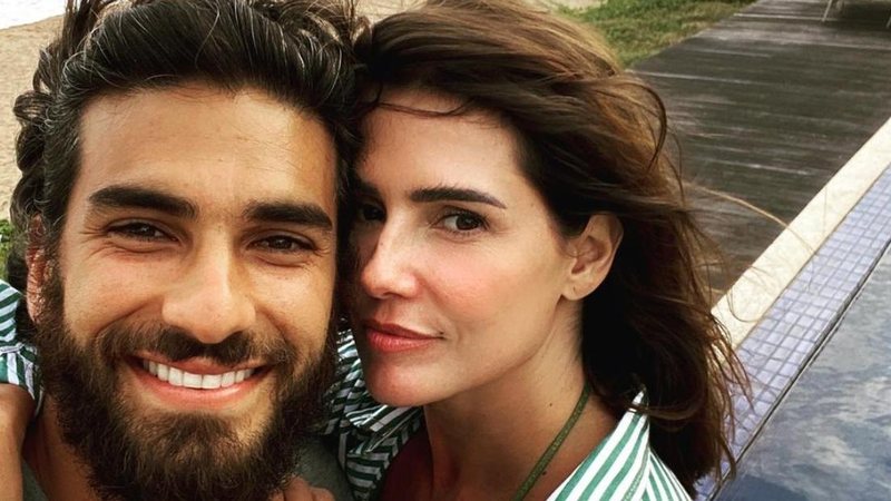 Atriz Deborah Secco celebra 7 anos de união com o ator Hugo Moura - Reprodução/Instagram