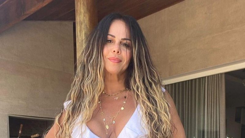 Atriz Viviane Araujo posta clique antigo de biquíni e pede: ''Quero sol'' - Reprodução/Instagram