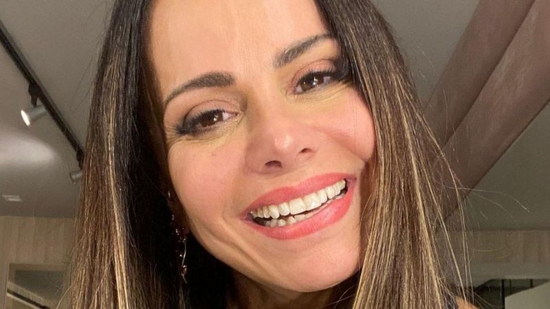 Atriz Viviane Araujo surge de biquíni e exibe shape impecável - Reprodução/Instagram