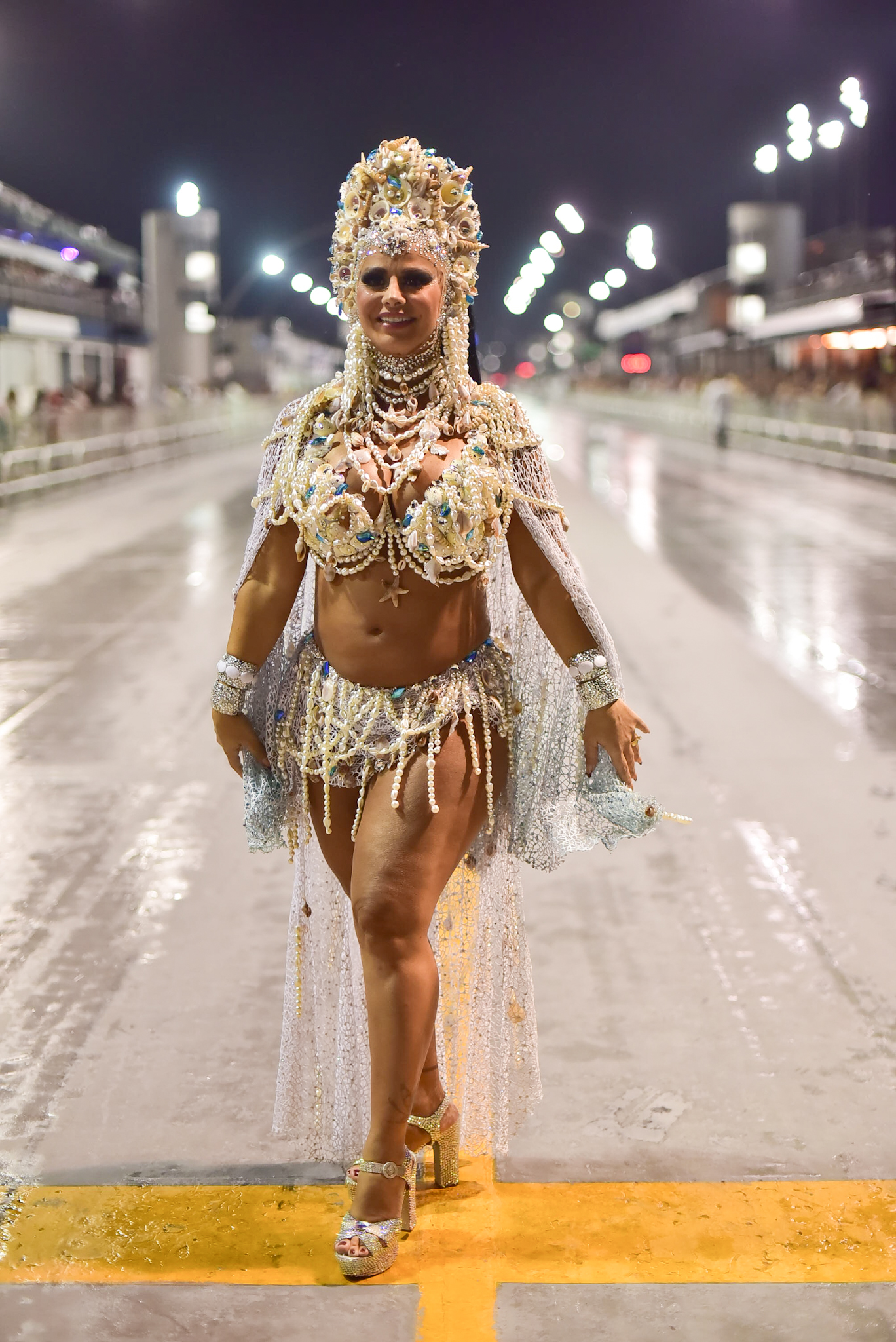 Viviane Araujo em desfile da Mancha Verde