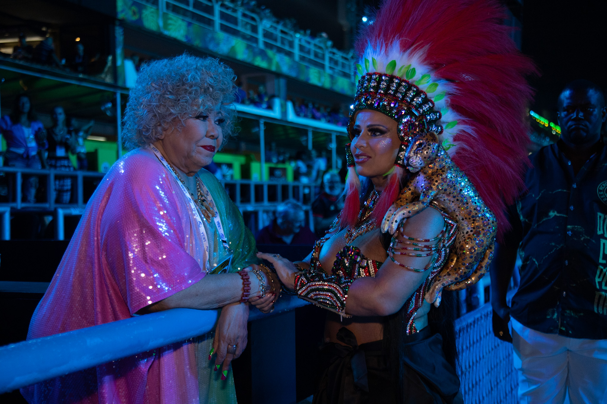 Viviane Araujo e Alcione se encontram