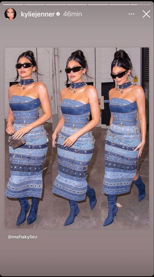 Kylie usou um vestido diferenciado