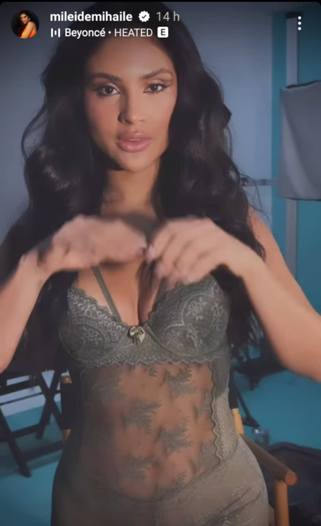 Mileide Mihaile de lingerie