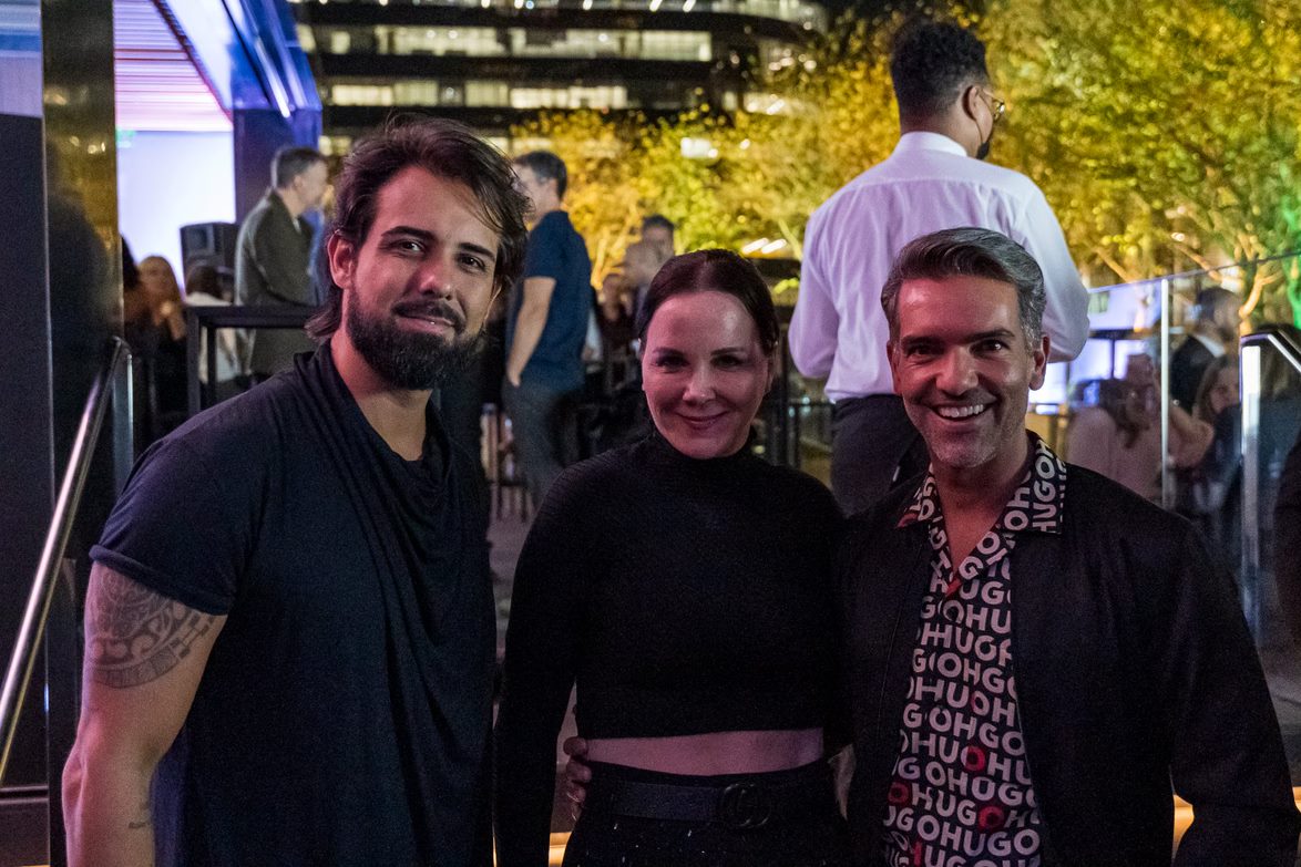 Raphael Preto (artista plástico), Ana Rozemblitz (arquiteta) e Rapha Mendonça (diretor criativo)