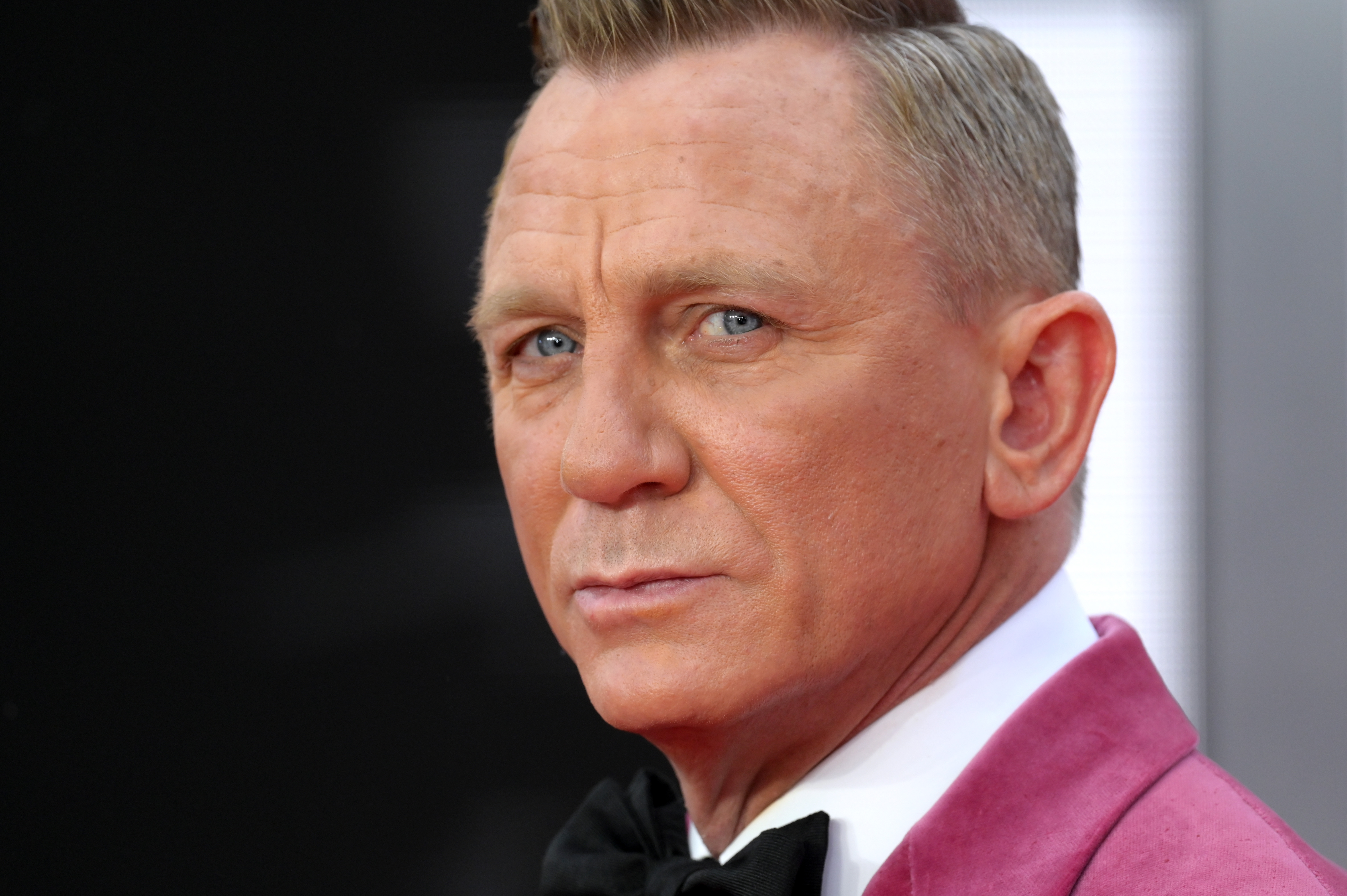 Daniel Craig também já recebeu uma condecoração britânica 