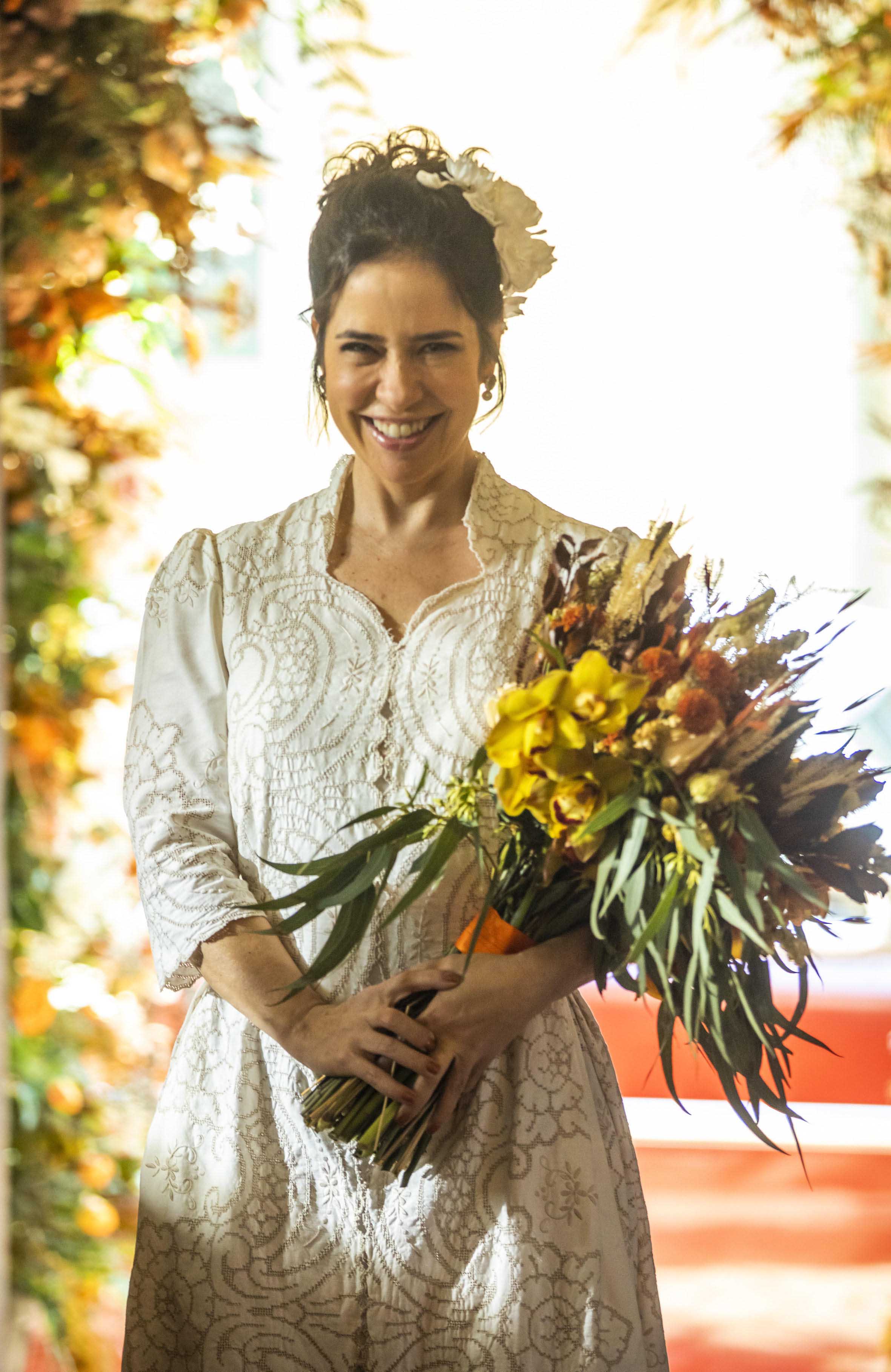 Heloisa (Paloma Duarte) e Leônidas (Eriberto Leão) na novela Além da Ilusão