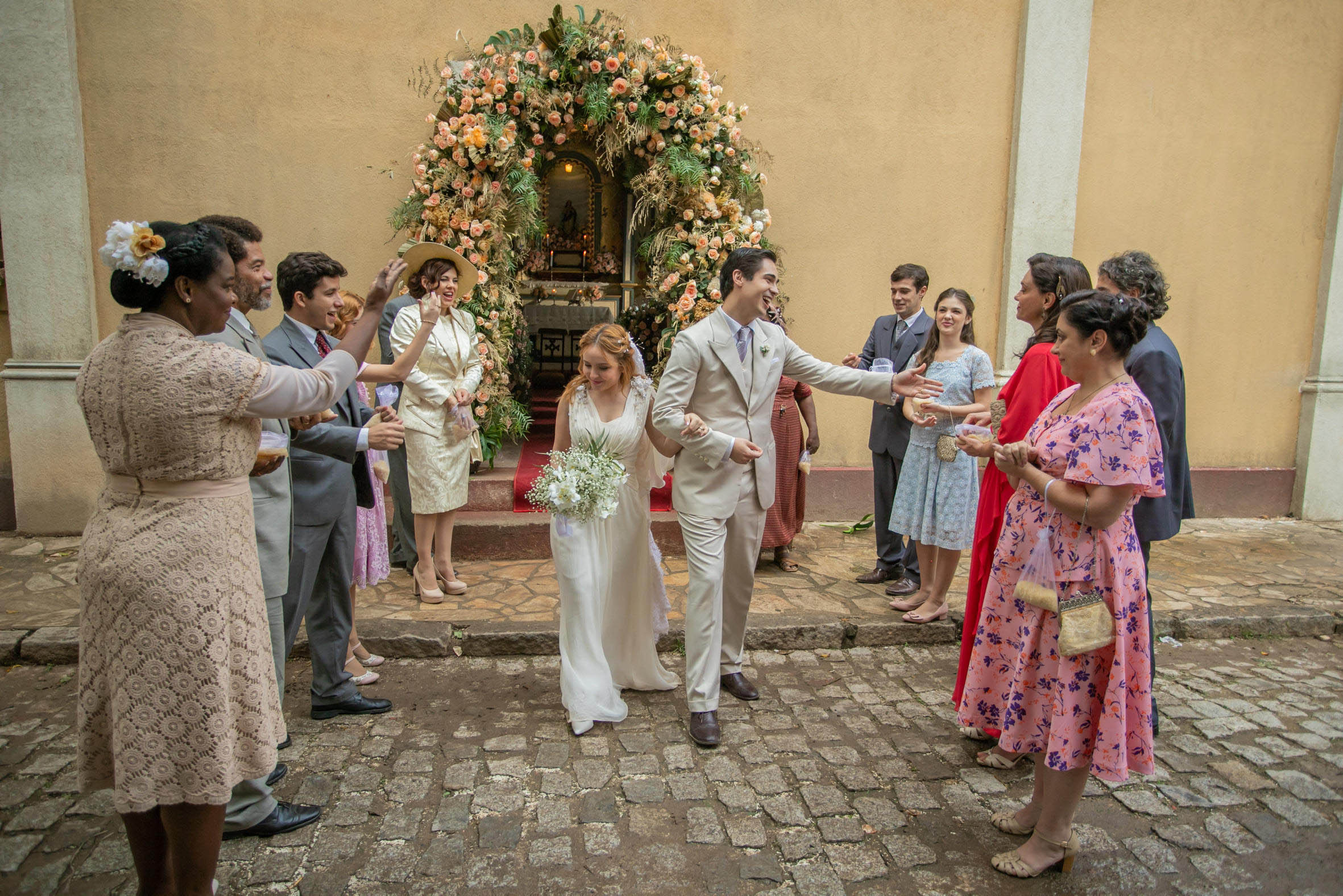 Casamento de Isadora (Larissa Manoela) e Joaquim (Danilo Mesquita) na novela Além da Ilusão