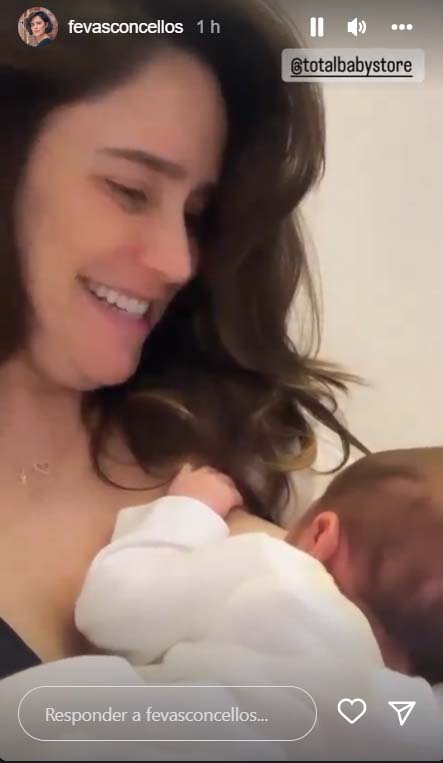 Fernanda Vasconcellos com o filho, Romeo