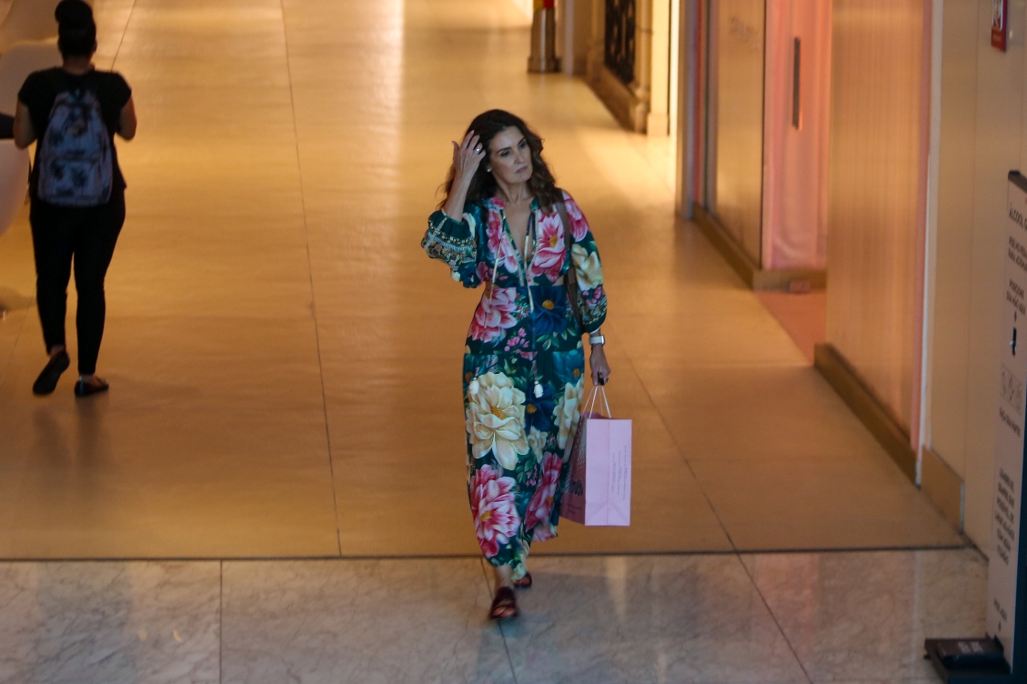 Fátima Bernardes em shopping no Rio de Janeiro