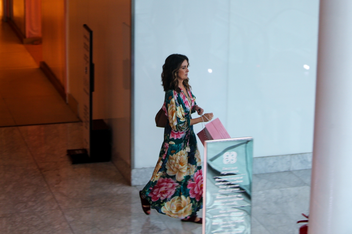 Fátima Bernardes em shopping no Rio de Janeiro