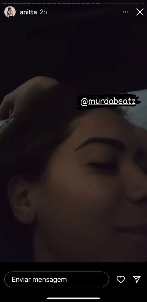 Anitta apareceu ao lado do produtor Murda Beatz