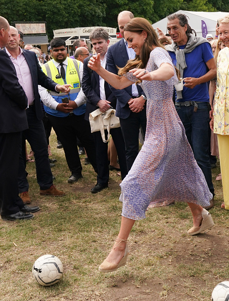 Kate Middleton bateu uma bola