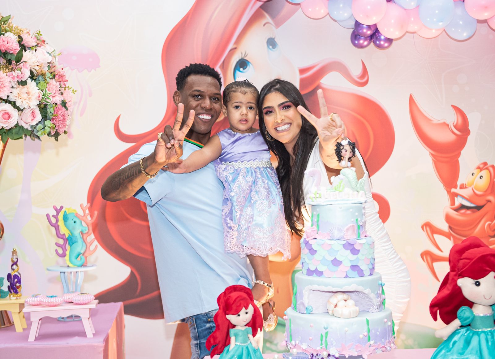 MC Kekel celebra o aniversário da filha Helena