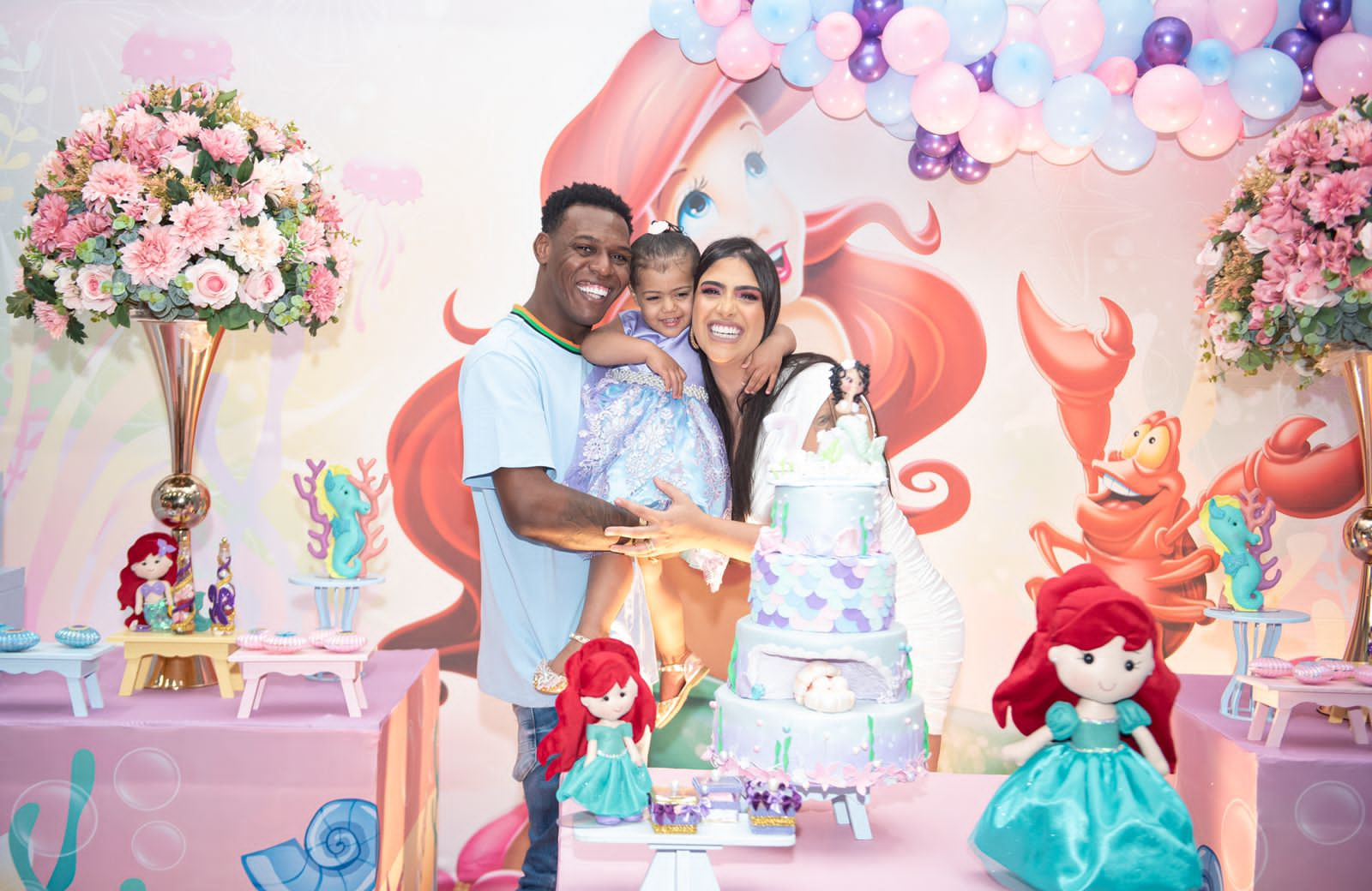 MC Kekel celebra o aniversário da filha Helena