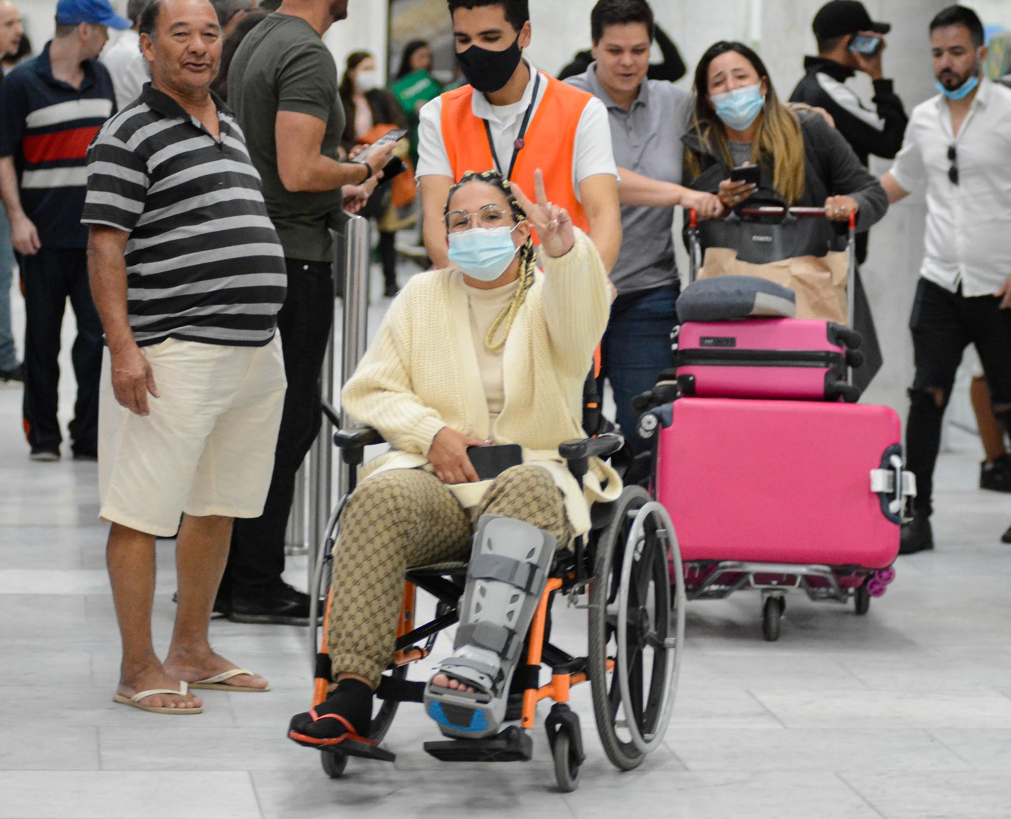 Valesca Popozuda no aeroporto