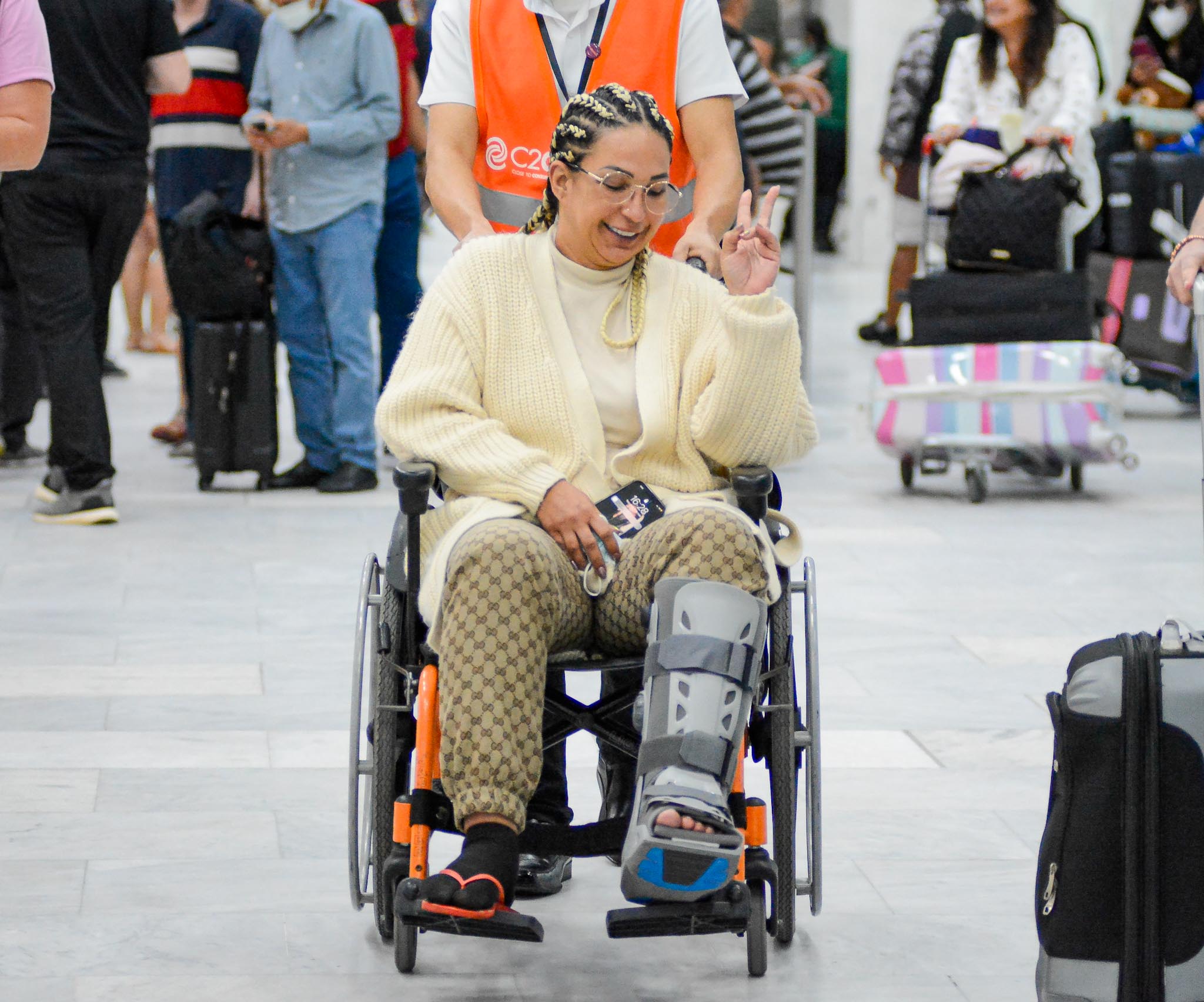 Valesca Popozuda no aeroporto