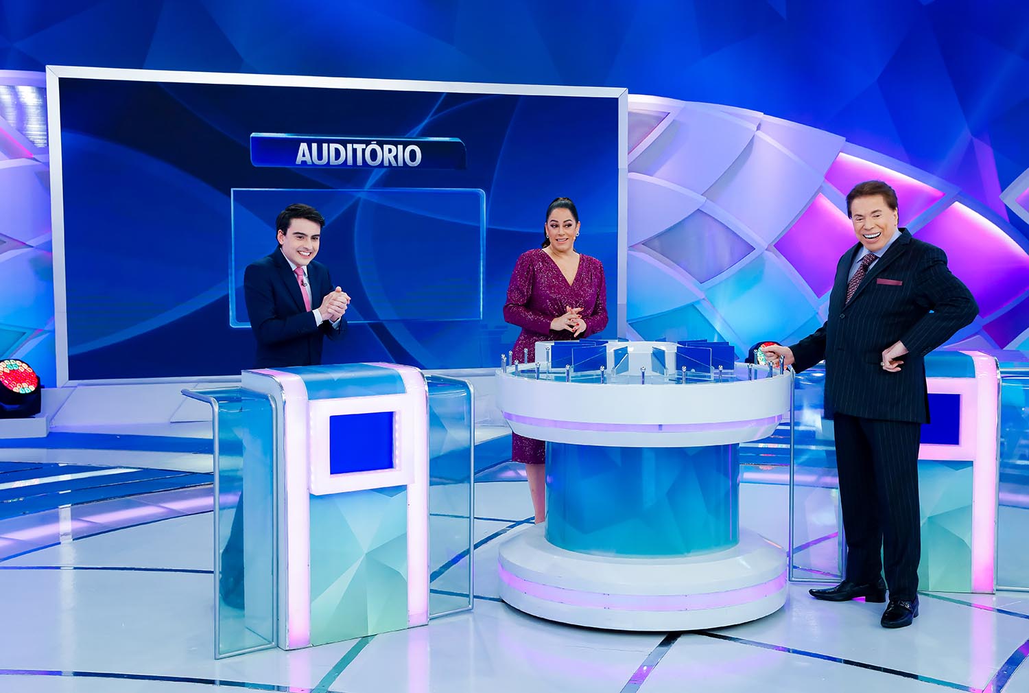 Silvia Abravanel participa do programa do pai, Silvio Santos