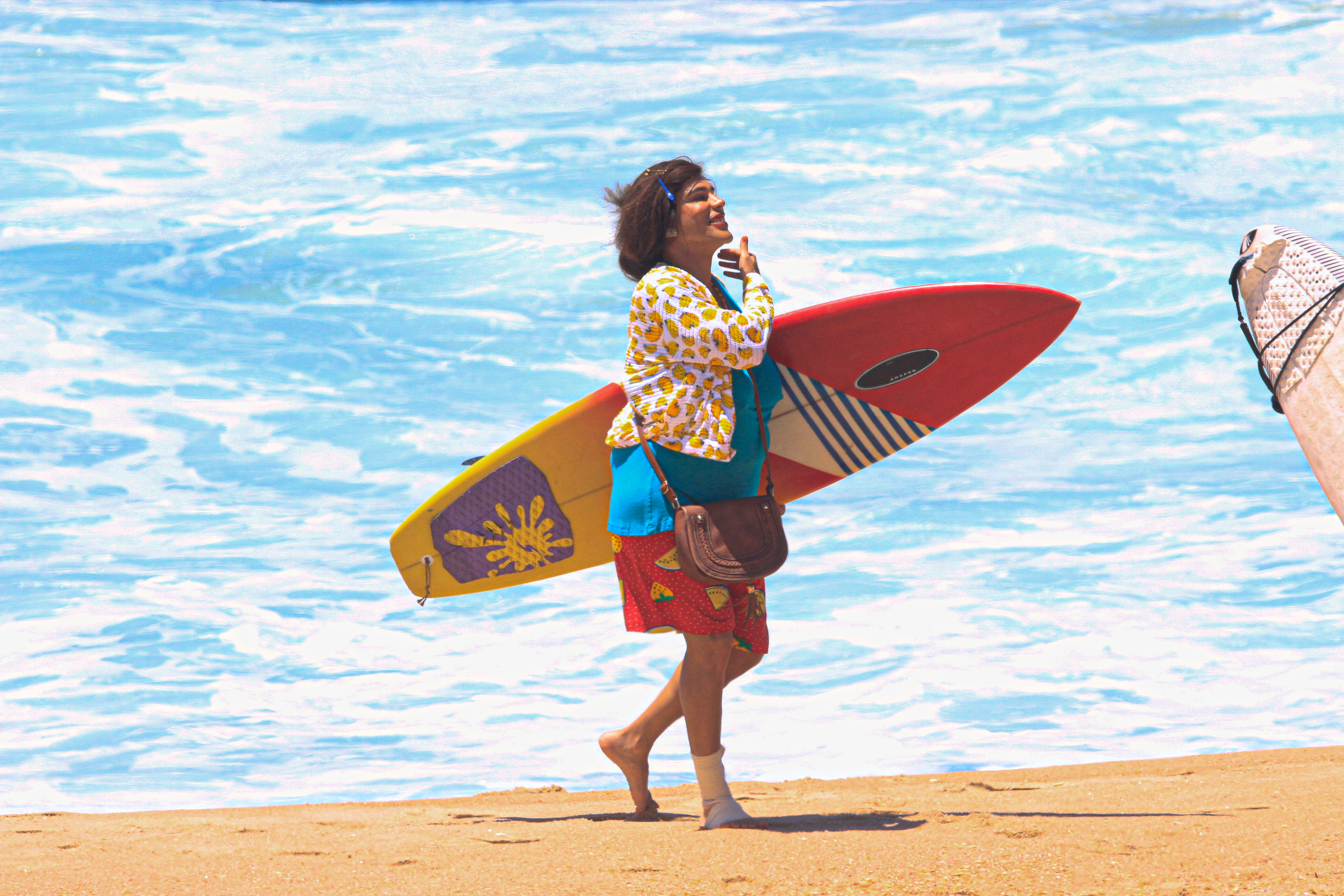 Gracyanne Barbosa grava na praia