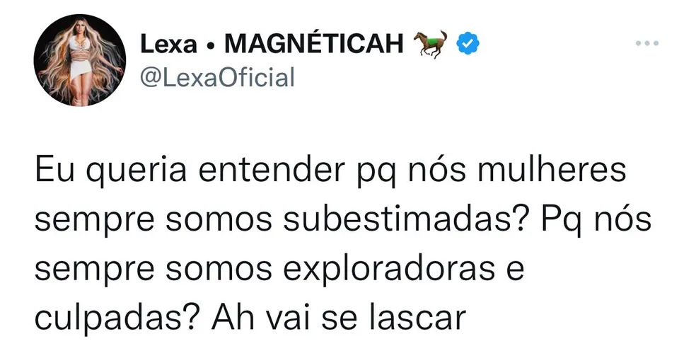 Lexa rebate internauta