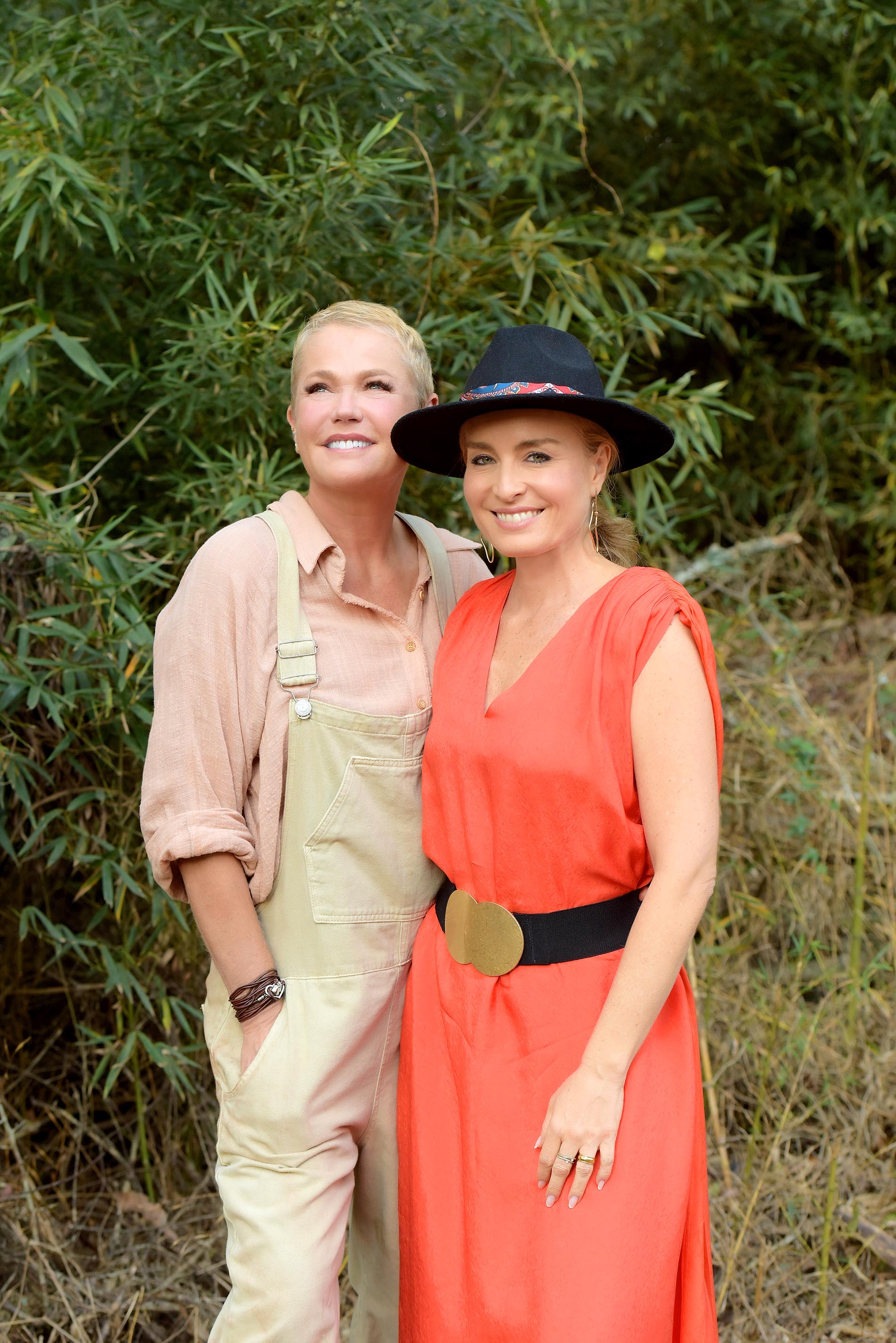 Xuxa e Angélica nos bastidores da série Tarã