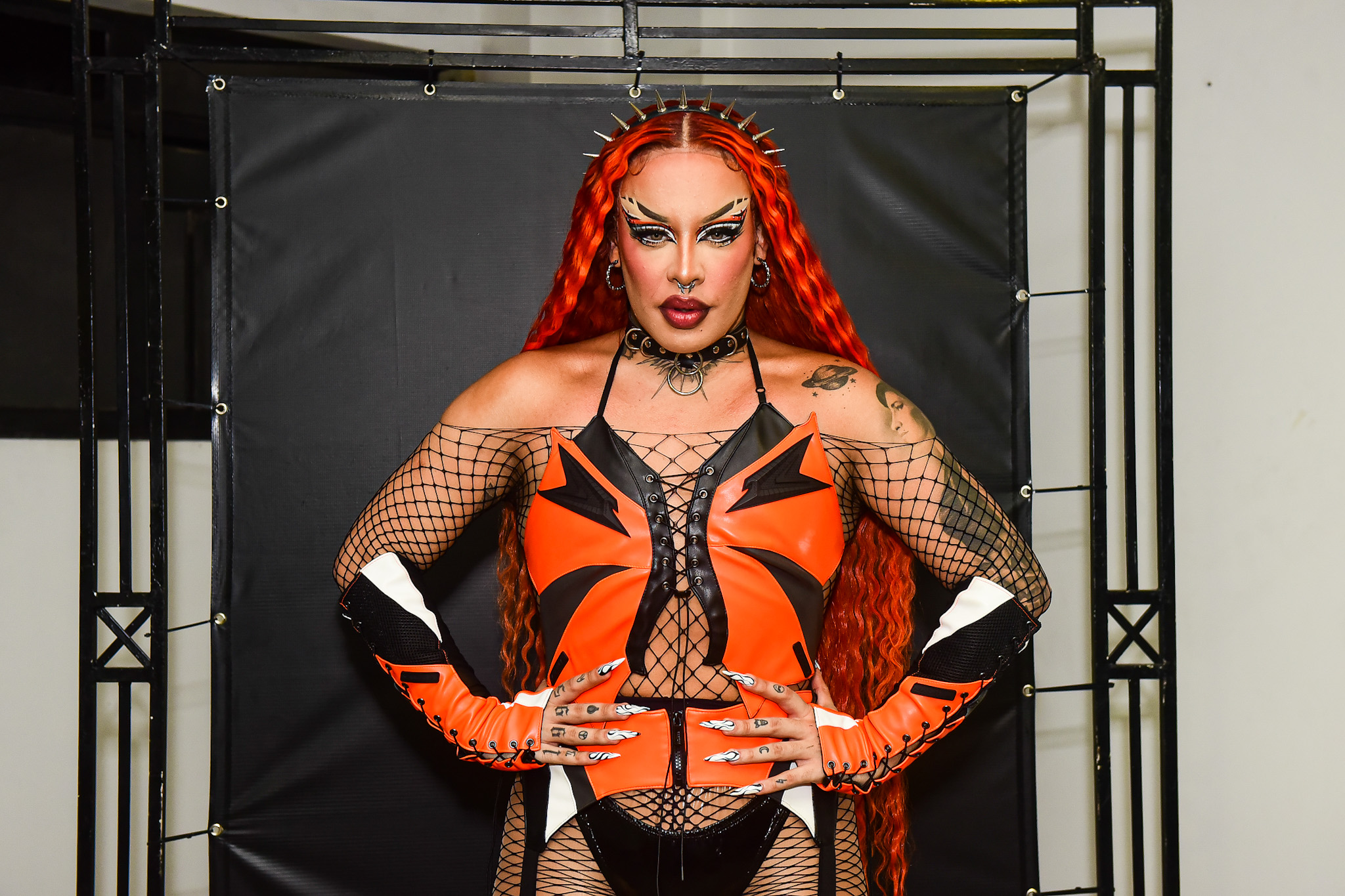 Cleo, Pabllo Vittar e Gloria Groove capricham nos looks para festa de Halloween