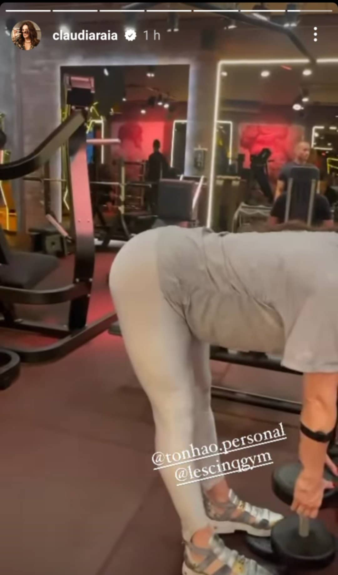 Claudia Raia treinando grávida