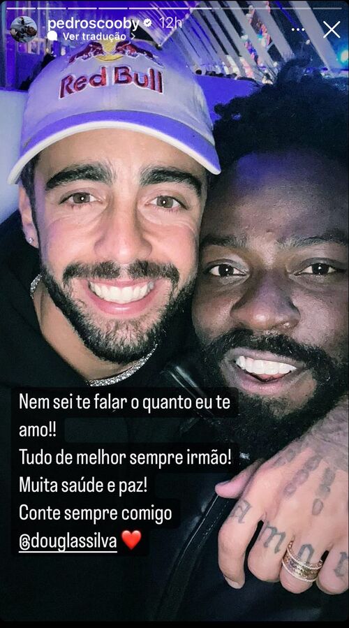 O surfista Pedro Scooby também escreveu uma emocionante mensagem para Douglas em seu Instagram