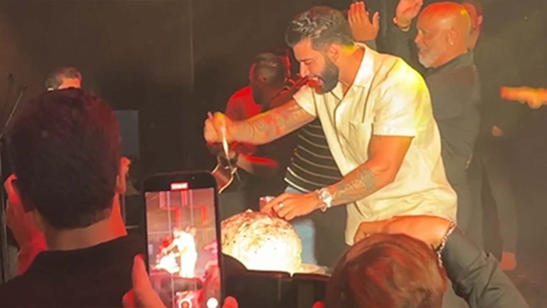 Gusttavo Lima comemora seu aniversário com os amigos