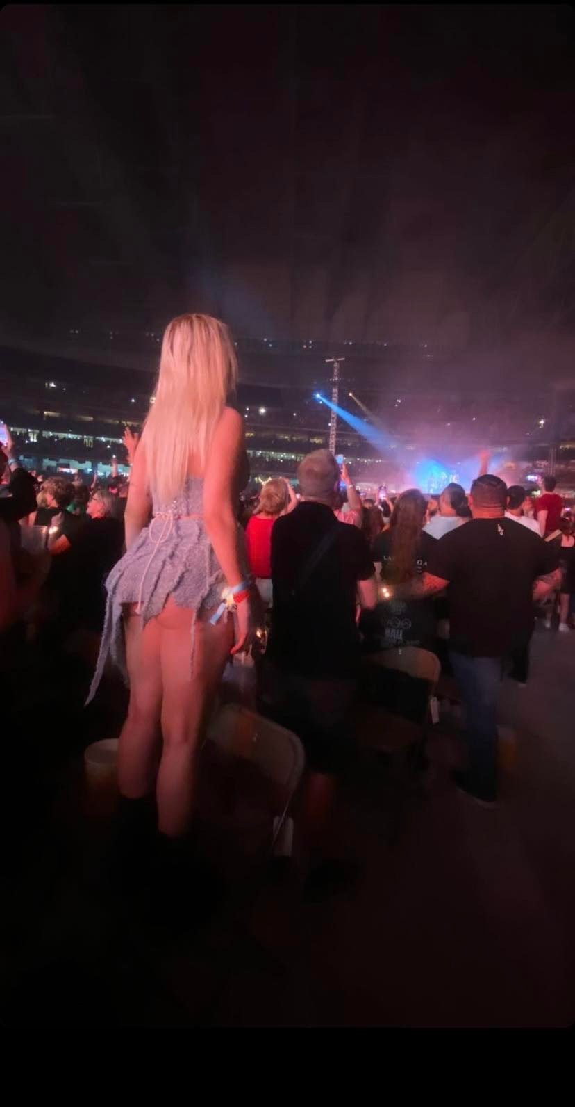 Luisa Sonza no show da Lady Gaga