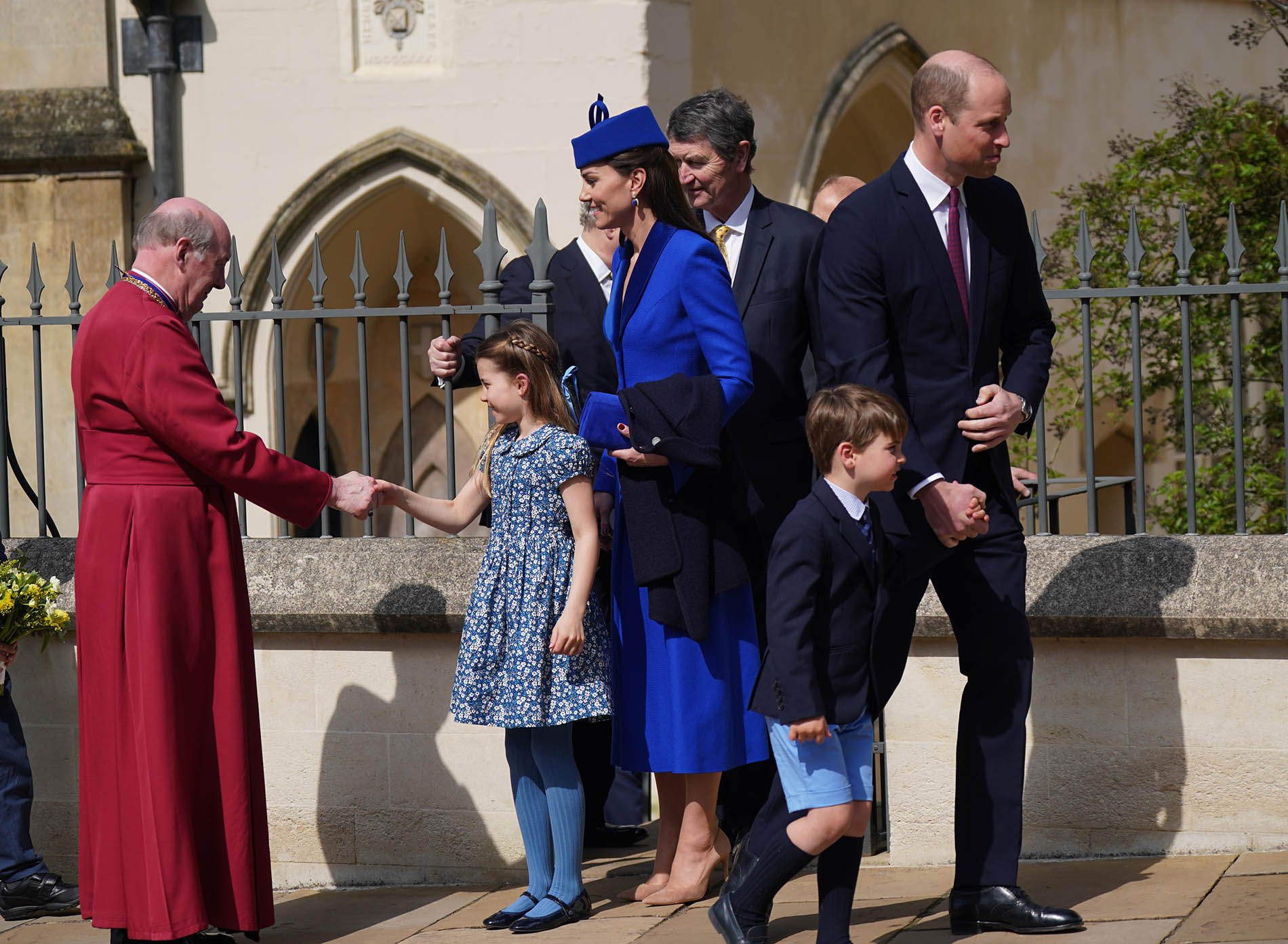 Família real britânica se reúne na missa de Páscoa