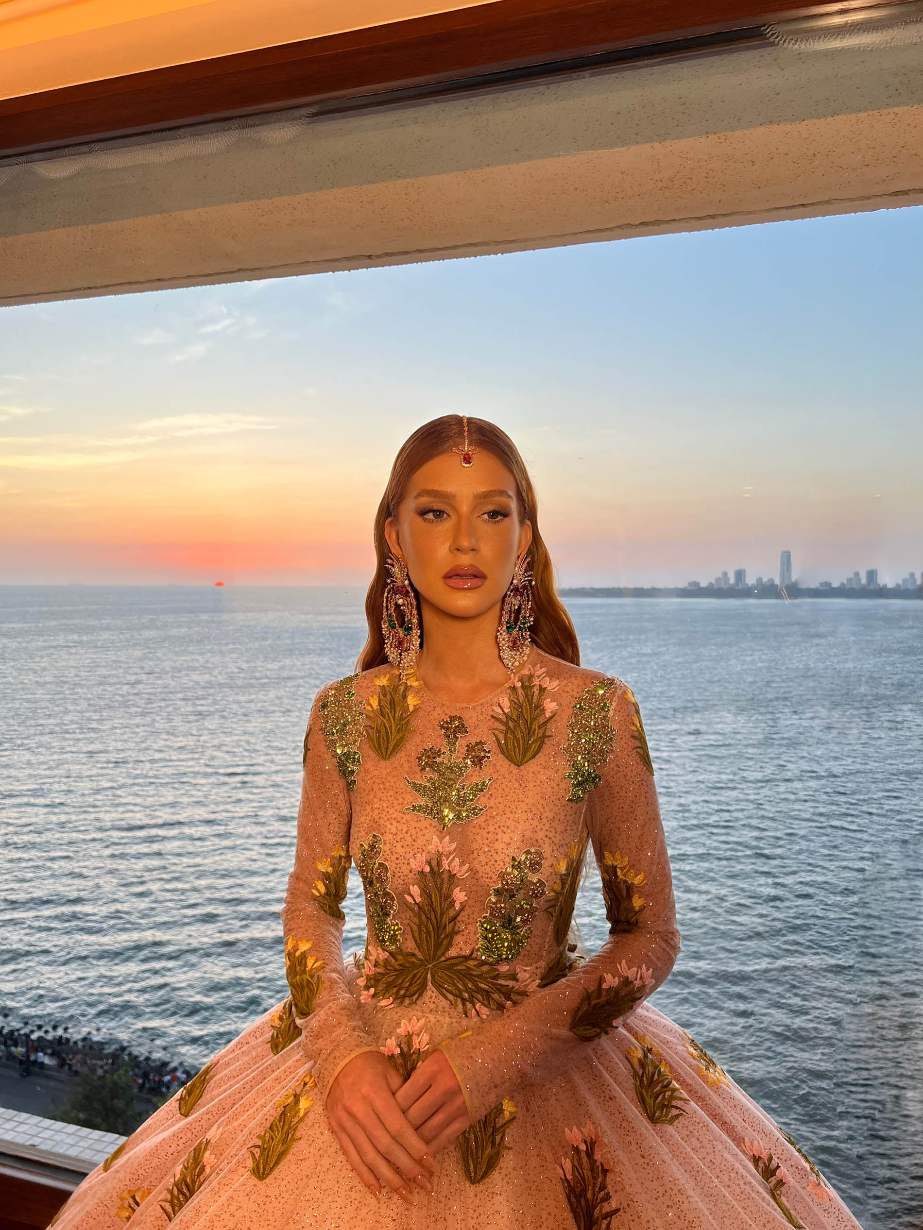 Marina Ruy Barbosa em entrevista na Revista CARAS