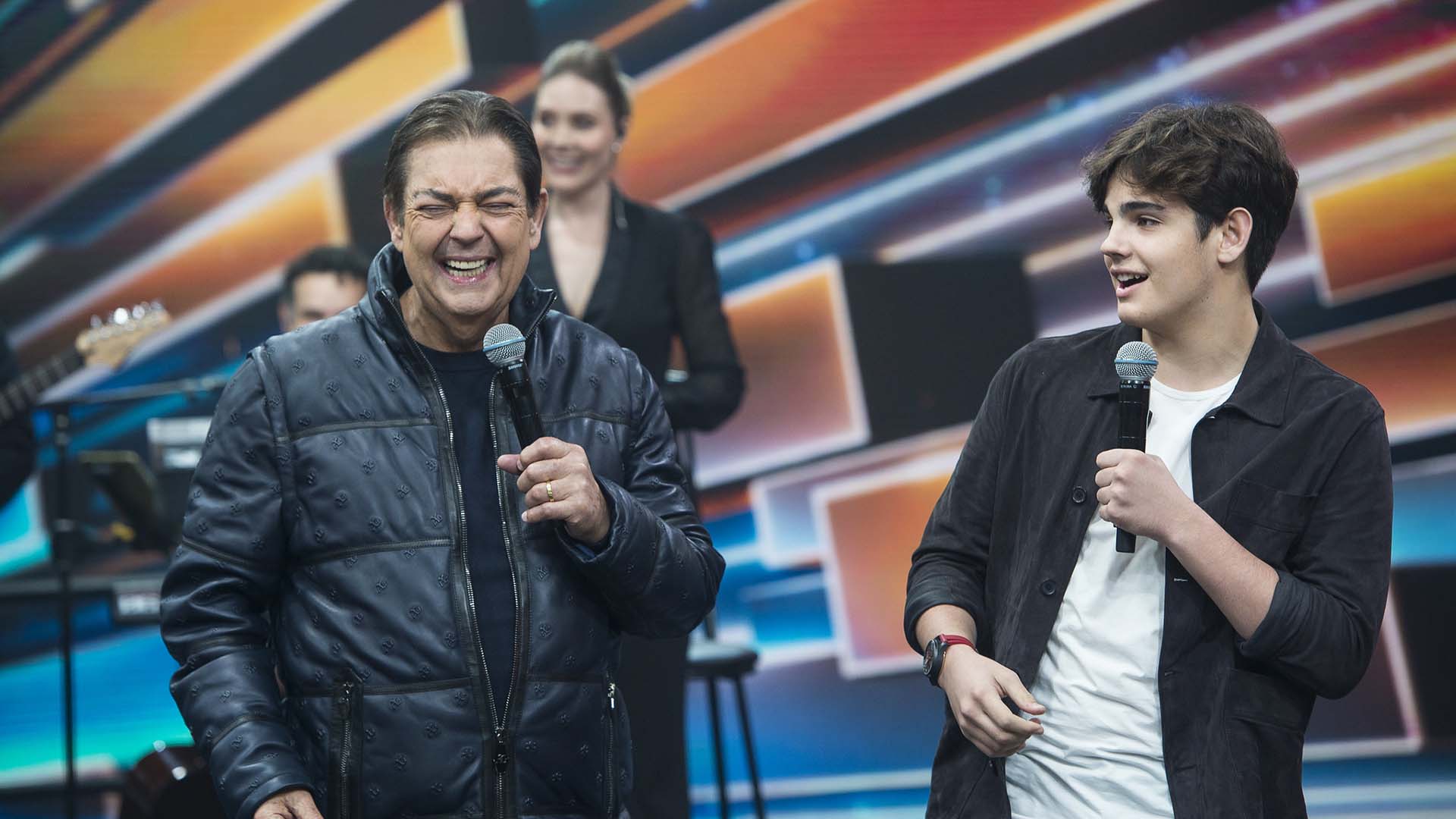 Faustão reúne os três filhos em sua despedida da Band