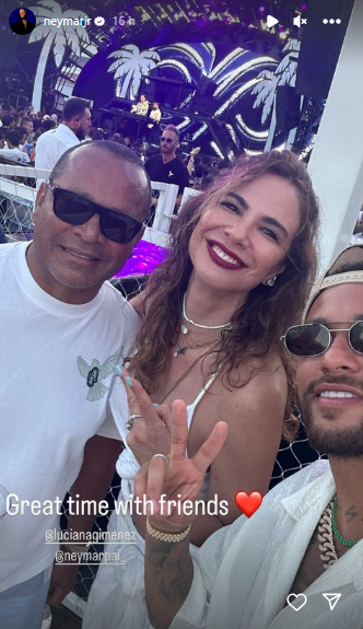 Neymar curte balada com o pai em Ibiza