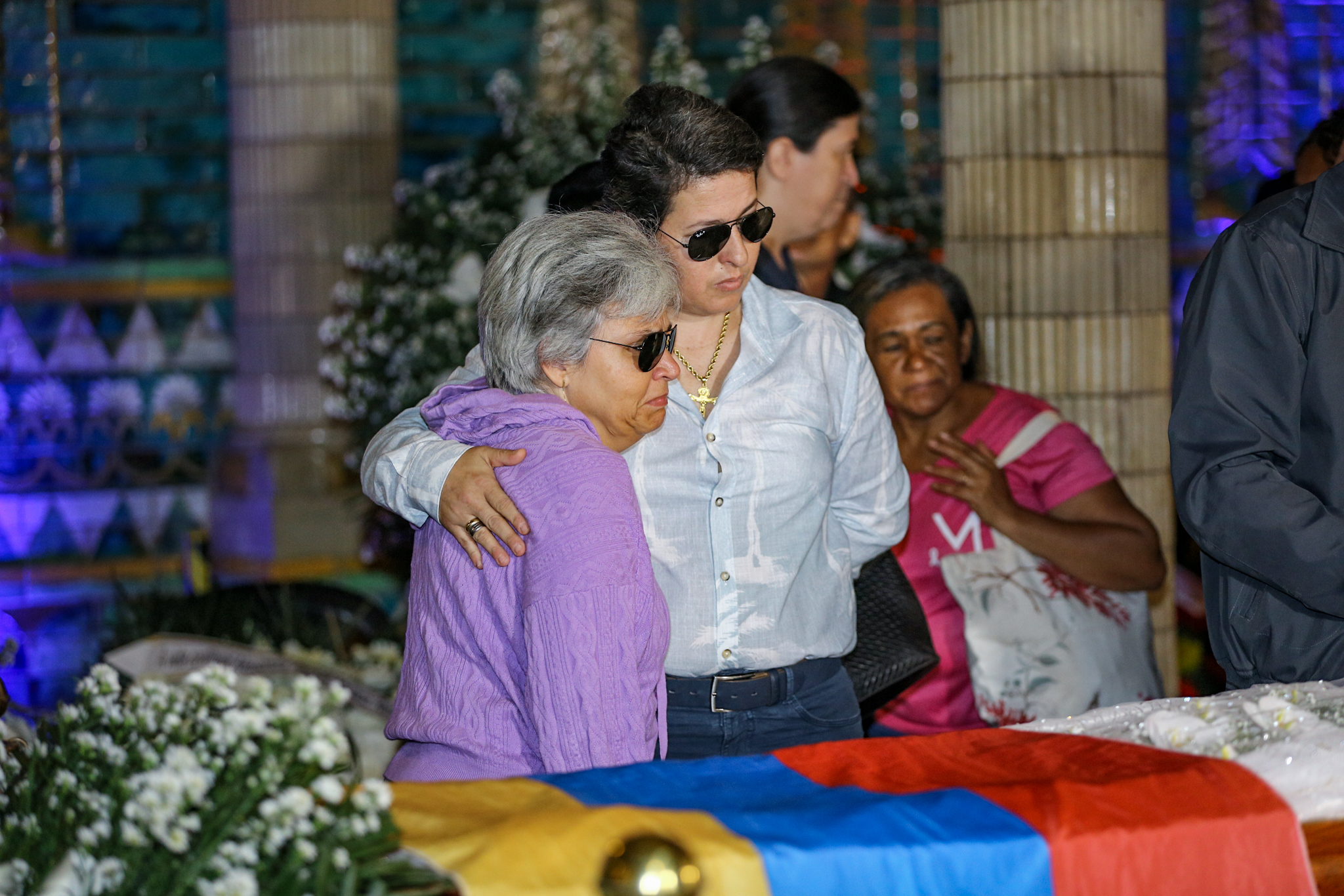 Famosos no velório de Aracy Balabanian