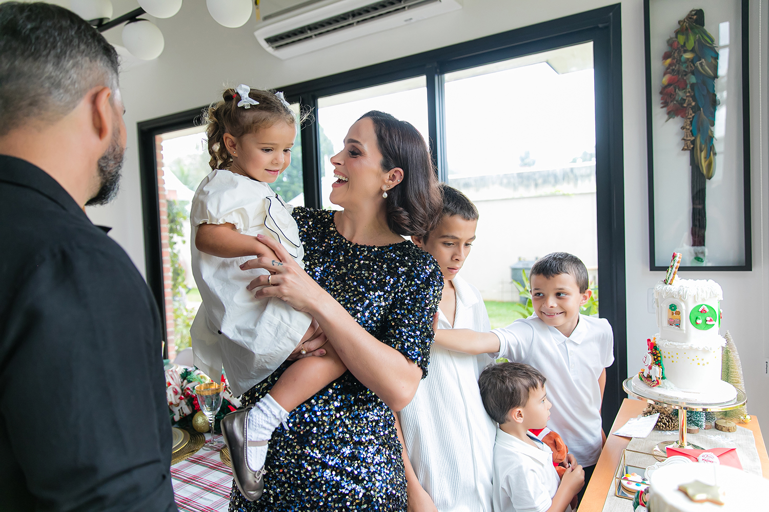 Juliano Cazarré e Leticia Cazarré com os filhos