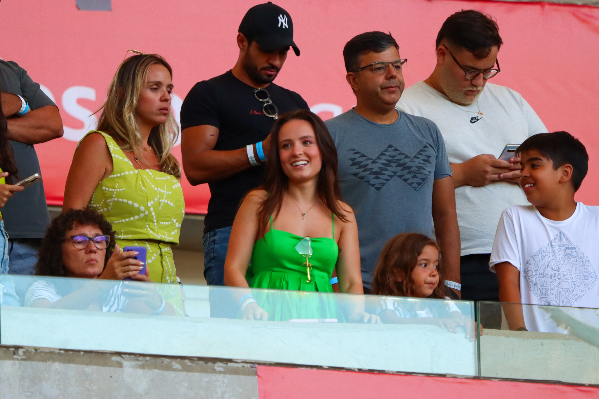 André Luiz Frambach dedica gol em partida de futebol para Larissa Manoela