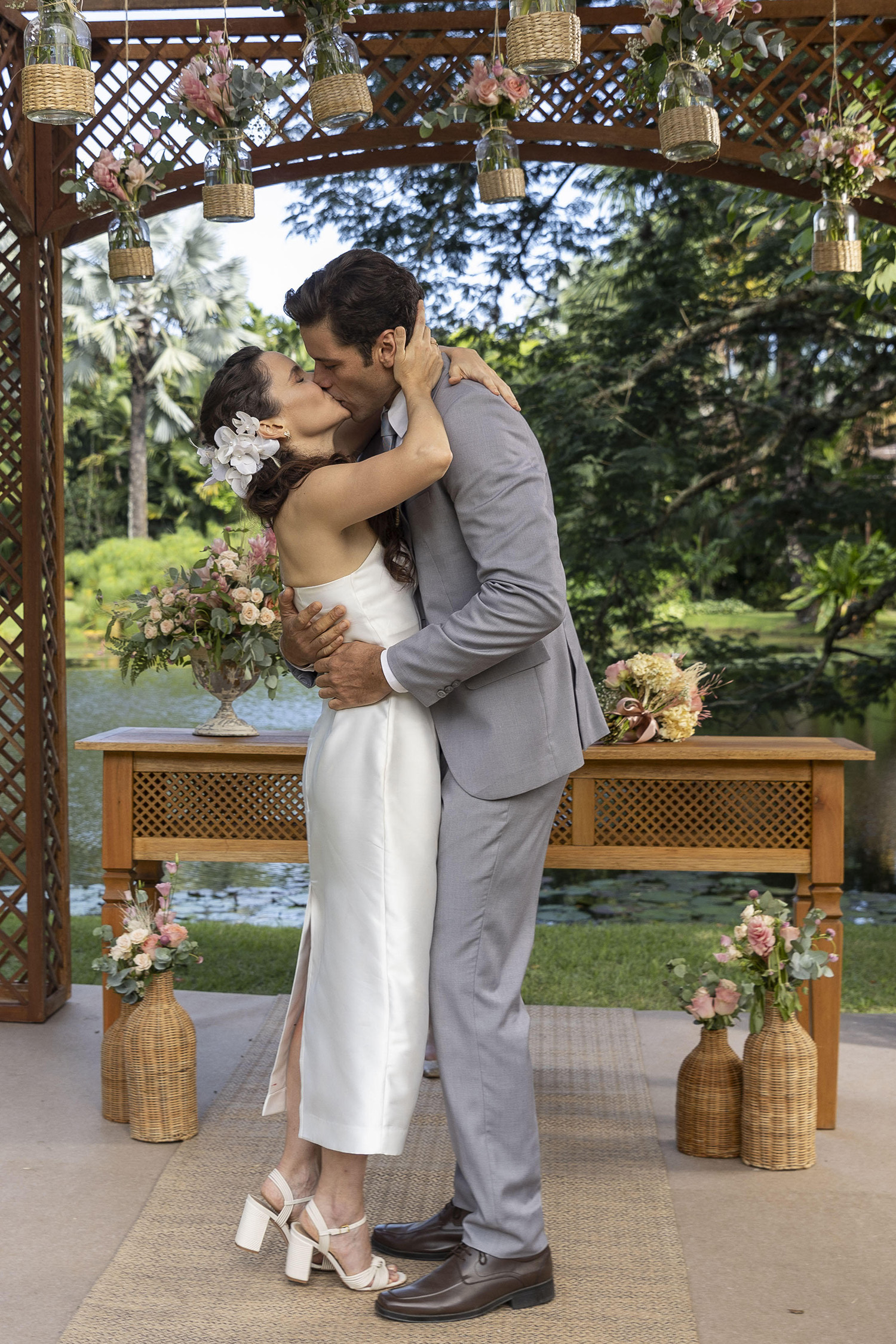 Casamento de Marino (Leandro Lima) e Lucinda (Débora Falabella) na novela Terra e Paixão