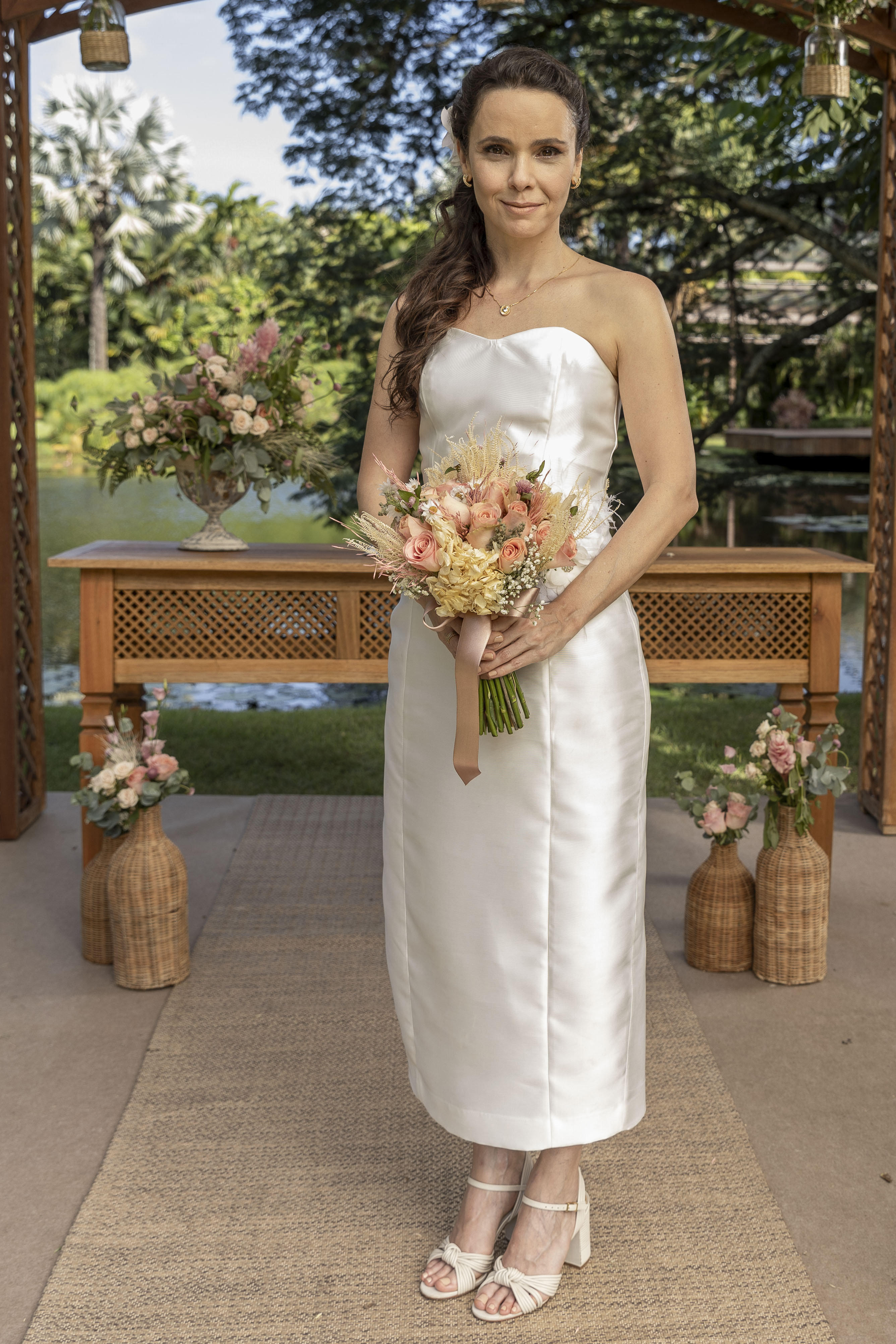 Casamento de Marino (Leandro Lima) e Lucinda (Débora Falabella) na novela Terra e Paixão