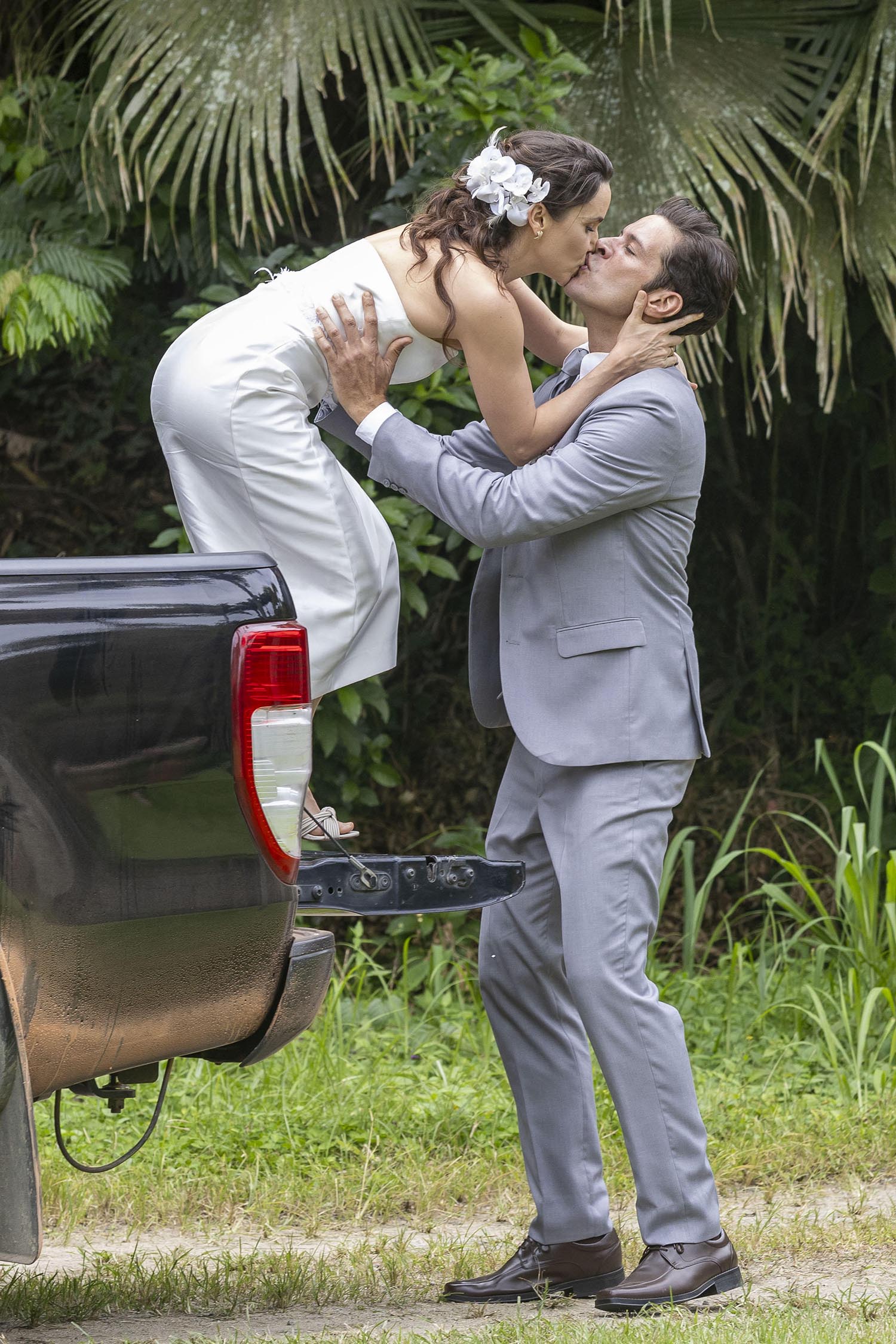 Casamento de Marino (Leandro Lima) e Lucinda (Débora Falabella) na novela Terra e Paixão