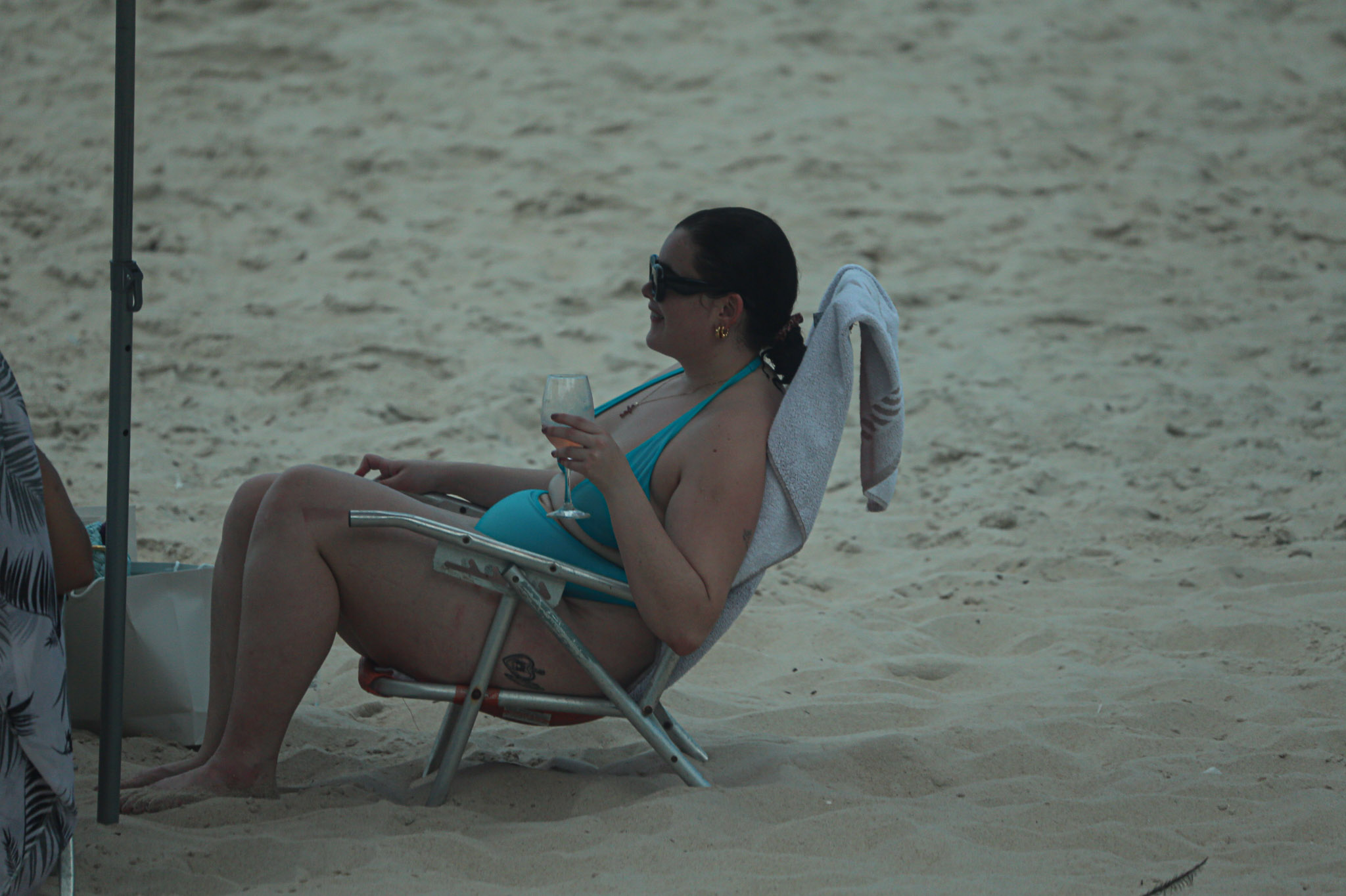 Barbie Ferreira em praia no Rio de Janeiro