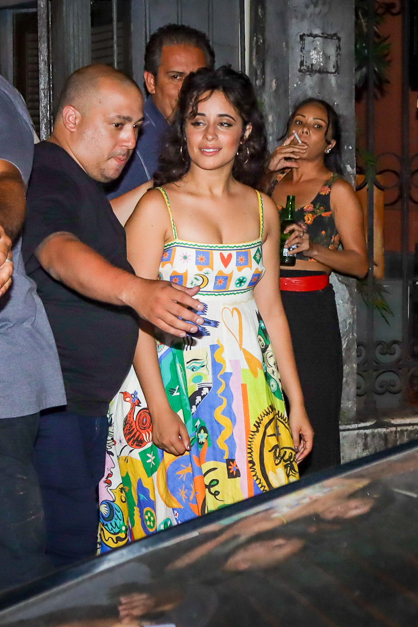 Camila Cabello é fotografada no Rio de Janeiro