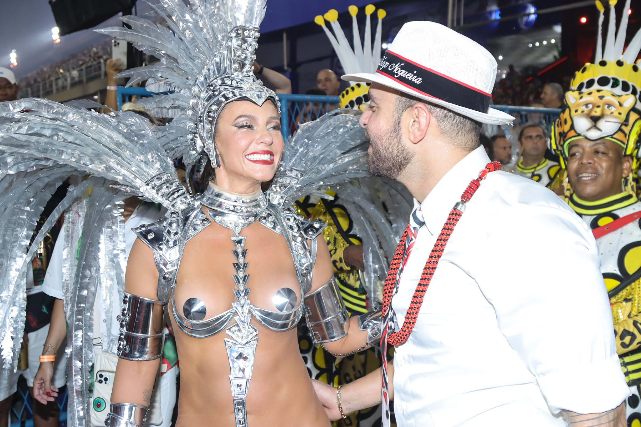 Paolla Oliveira e Diogo Nogueira na Sapucaí