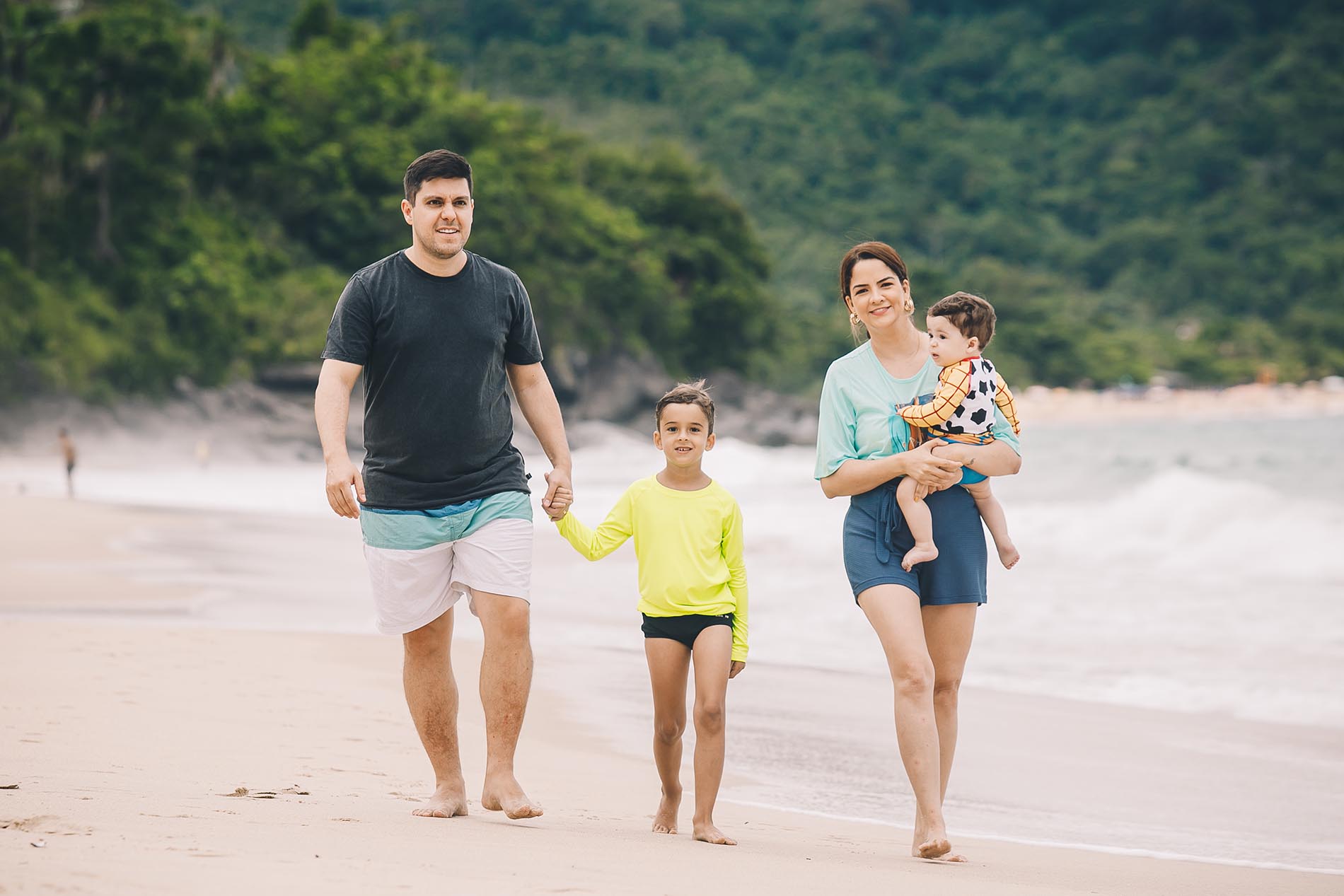 Maria Cecília e Rodolfo curtem as férias com os filhos, Martín e Pedro