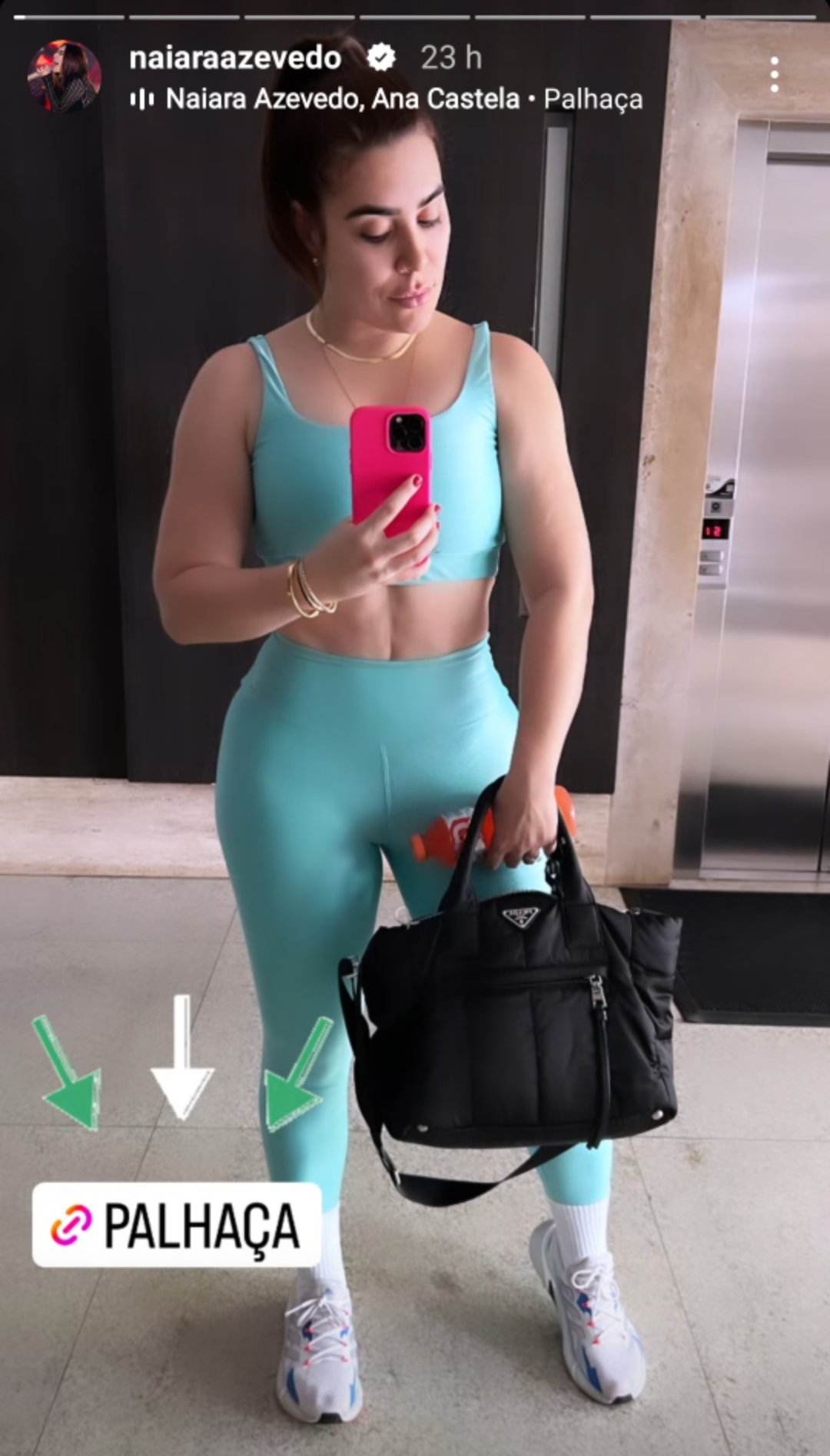 Naiara Azevedo treinando