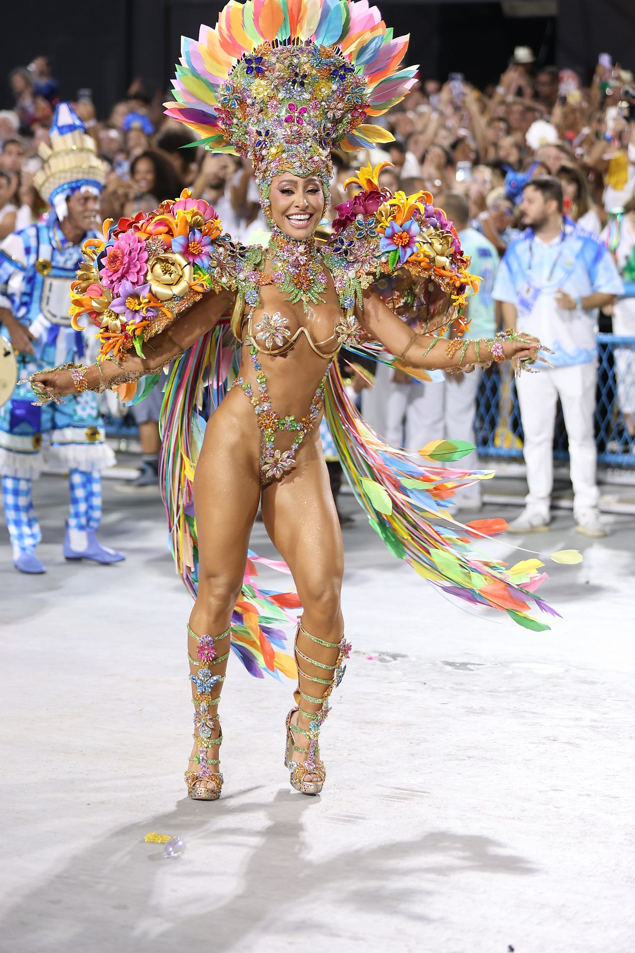 Sabrina Sato no desfile da Vila Isabel