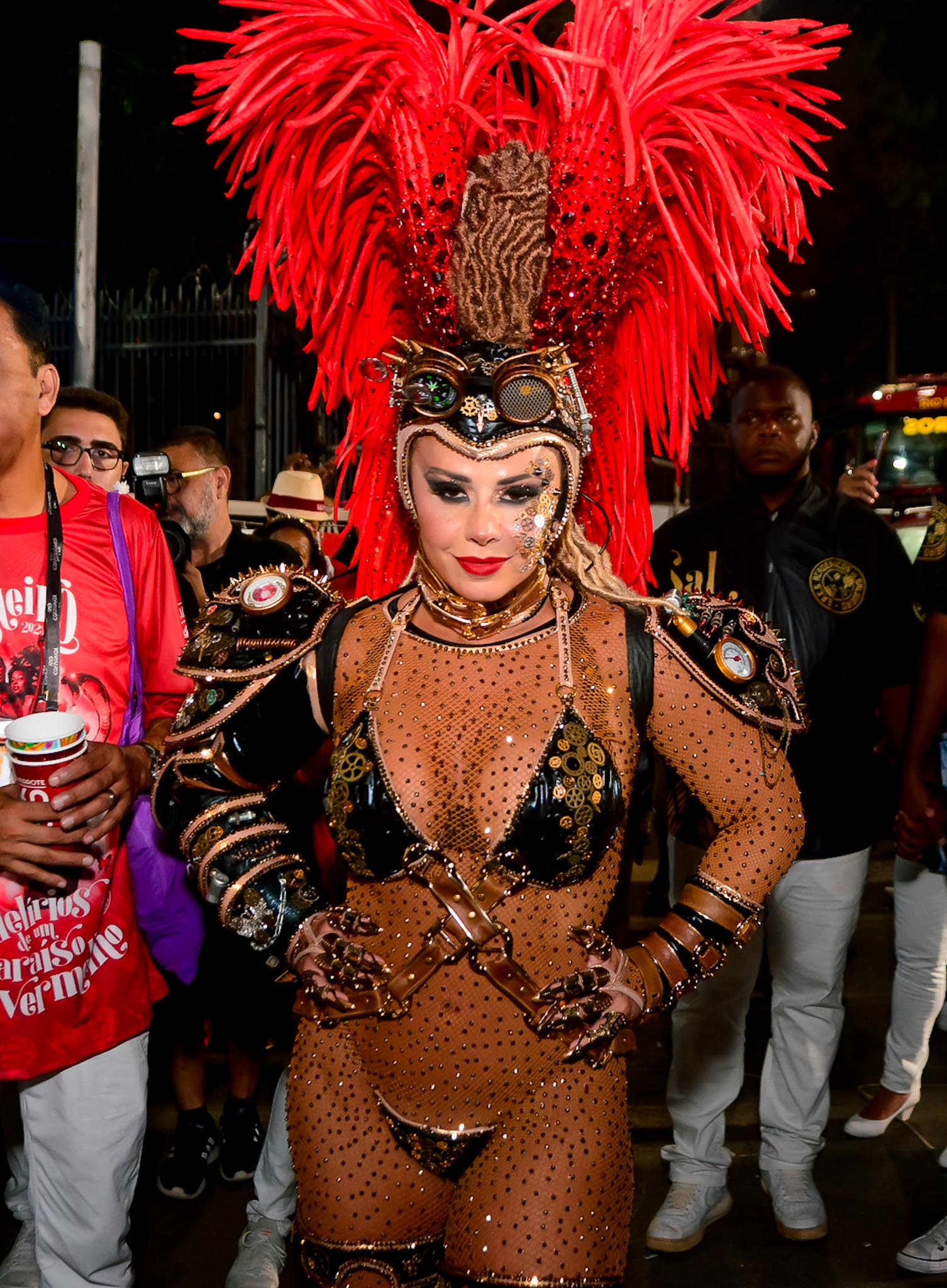 Viviane Araújo no desfile do Salgueiro no Rio de Janeiro