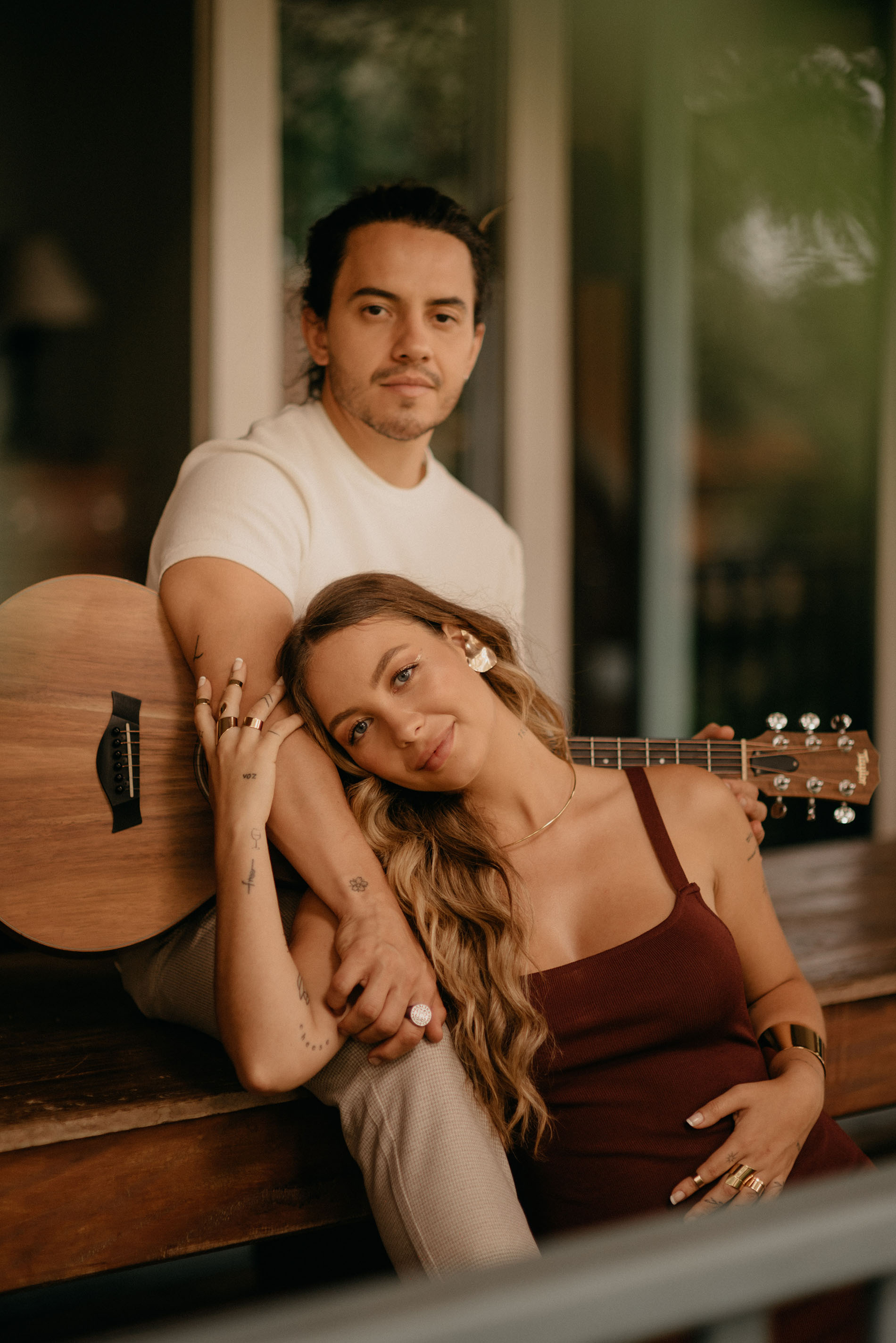 Thiago Mart e Gabi Luz, do duo MAR ABERTO, revelam que esperam o primeiro filho