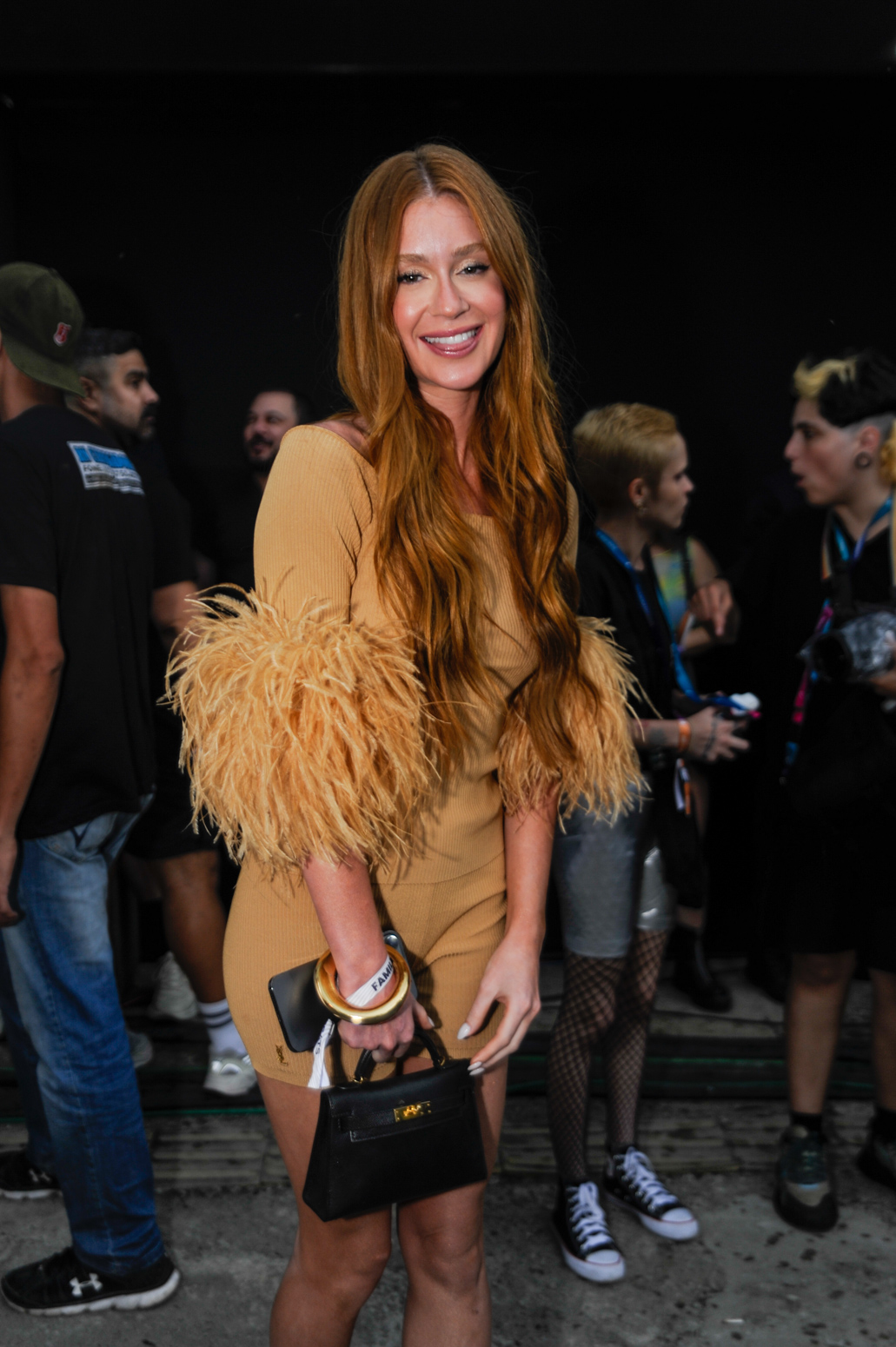 Marina Ruy Barbosa curte show de Anitta em SP