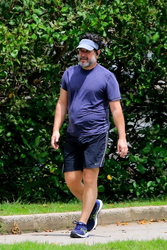 Murilo Benício faz caminhada no Rio de Janeiro