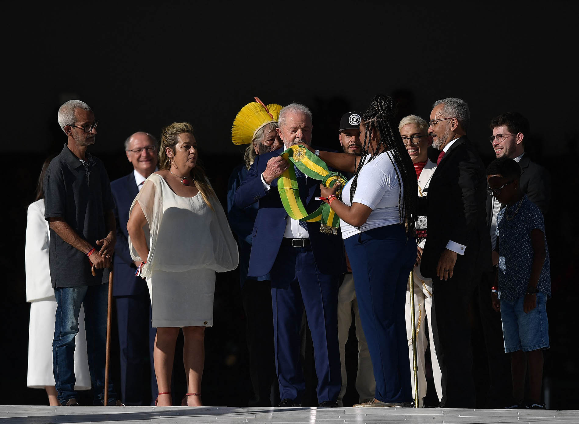 Em ato histórico, Lula toma posse em Brasília